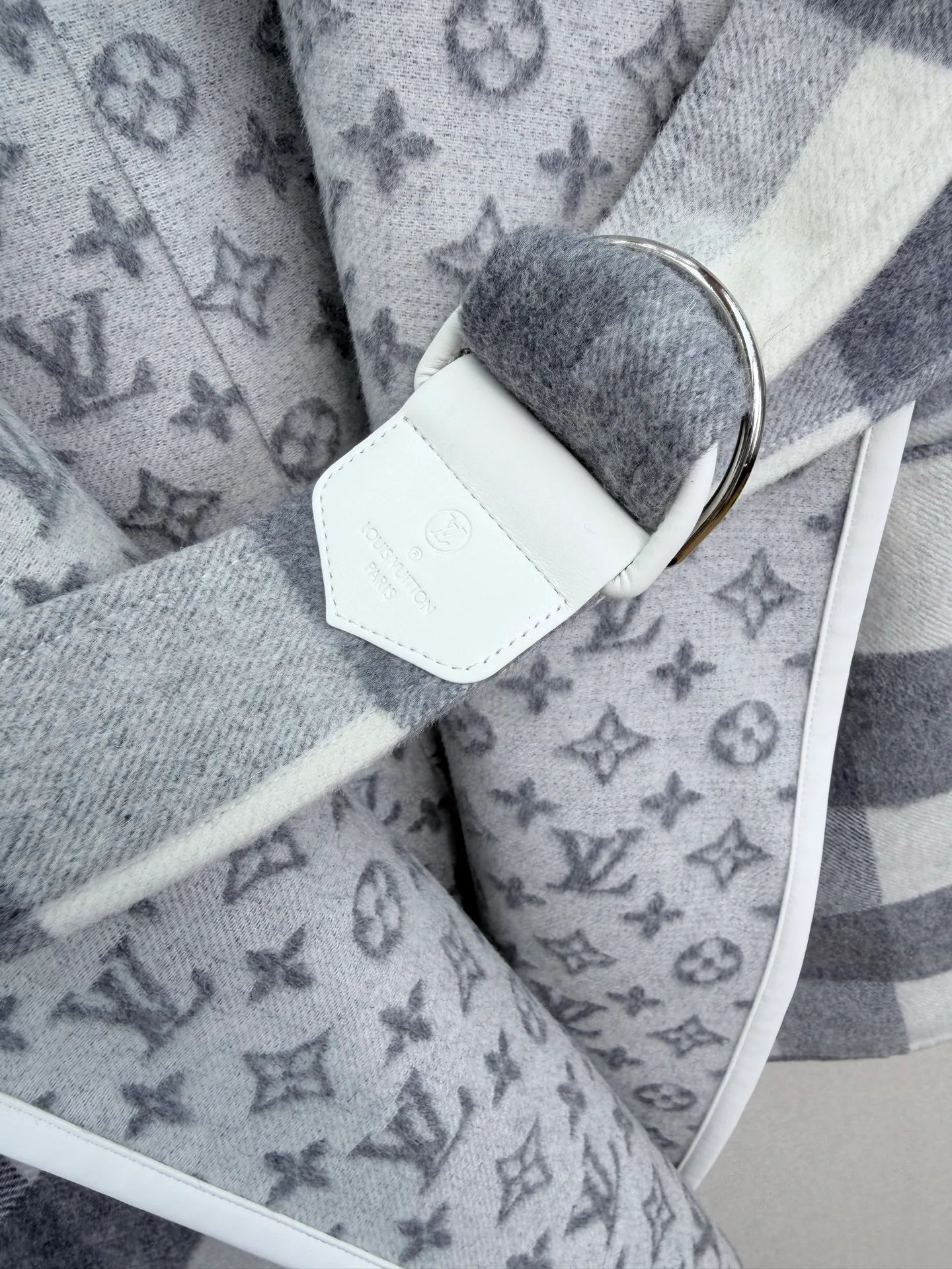 Women's Coats LOUIS VUITTON 18498357