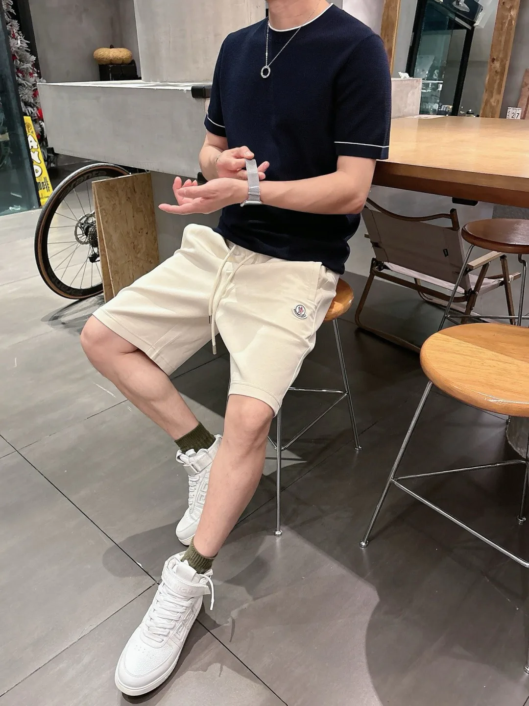 Men's Shorts MONCLER 17468341