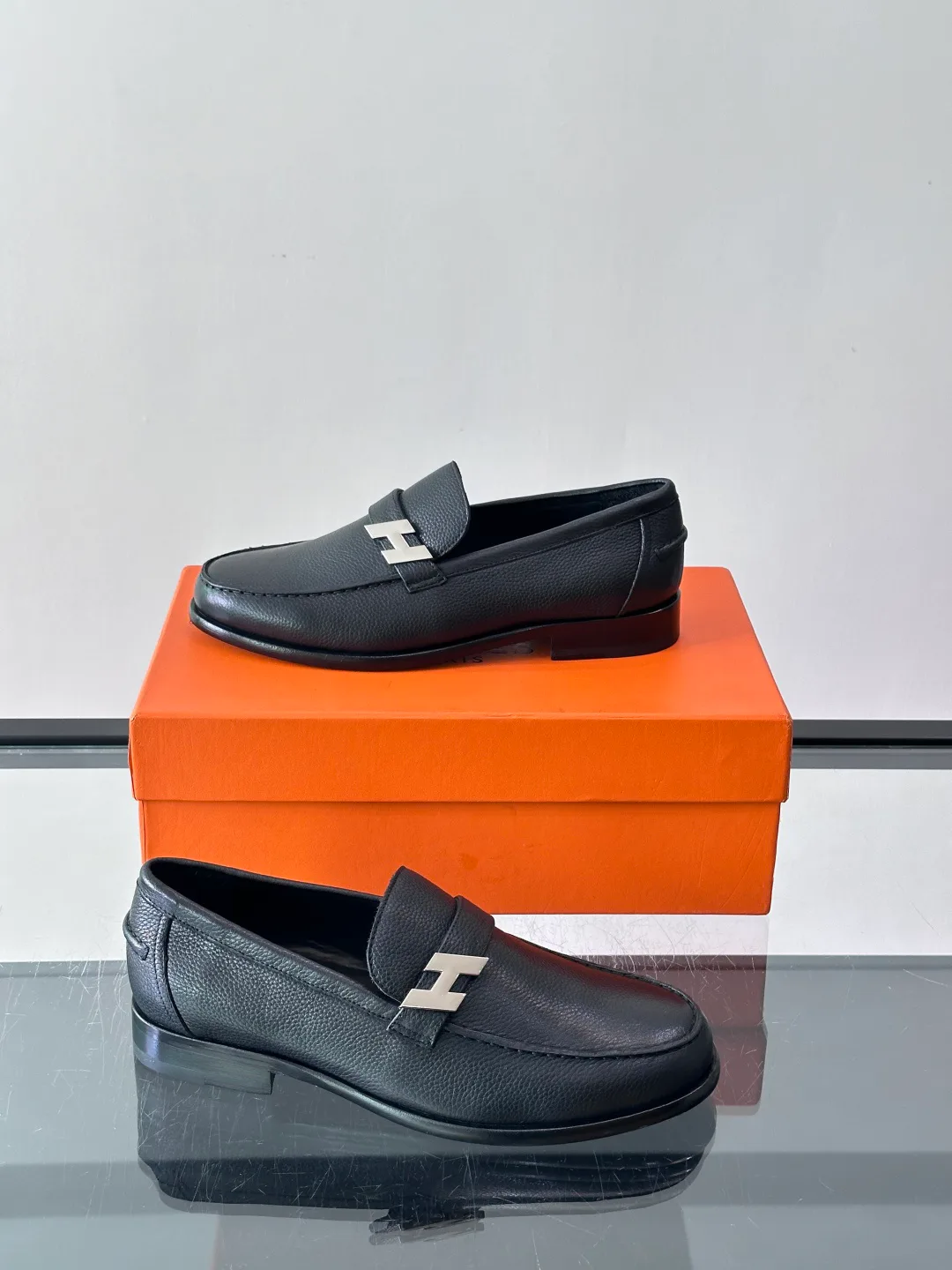 Men's Loafers And Dress Shoes HERMES 18102861