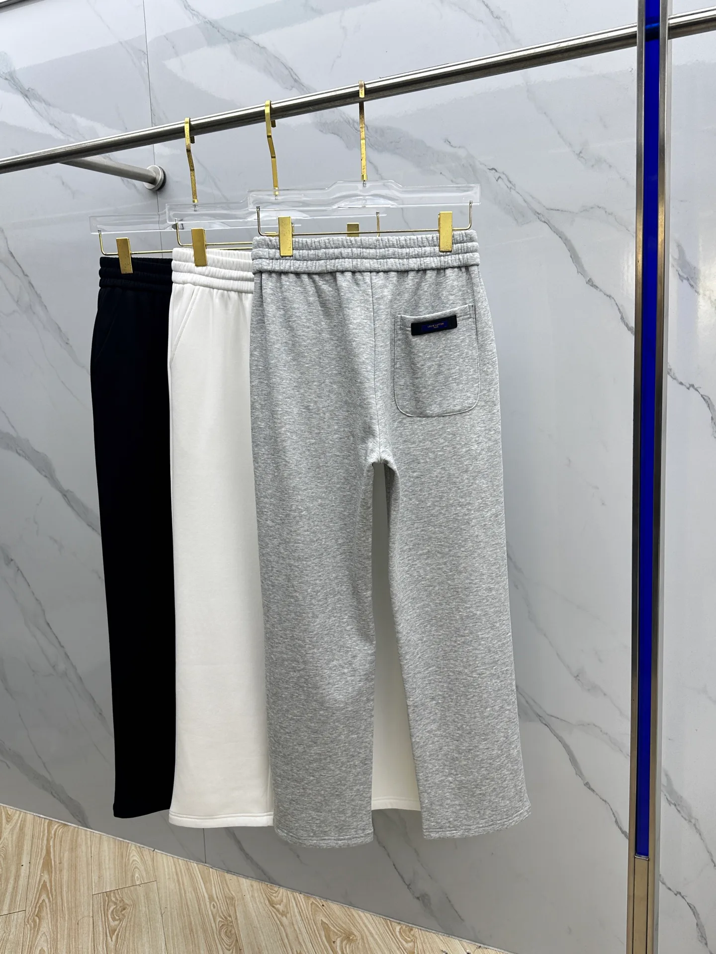 Men's Trousers LOUIS VUITTON 18246699