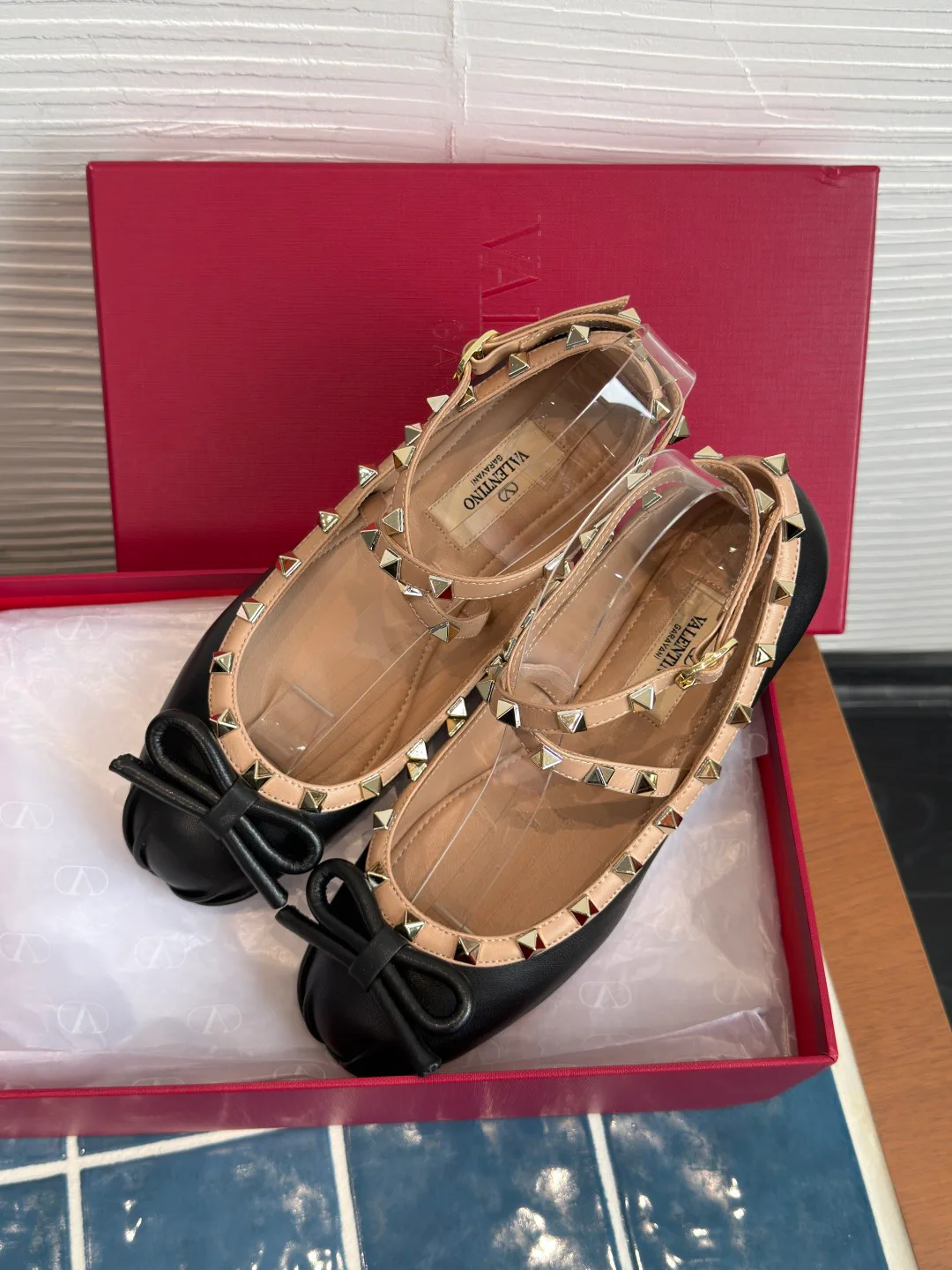 Women's Ballet Flats VALENTINO 18125363