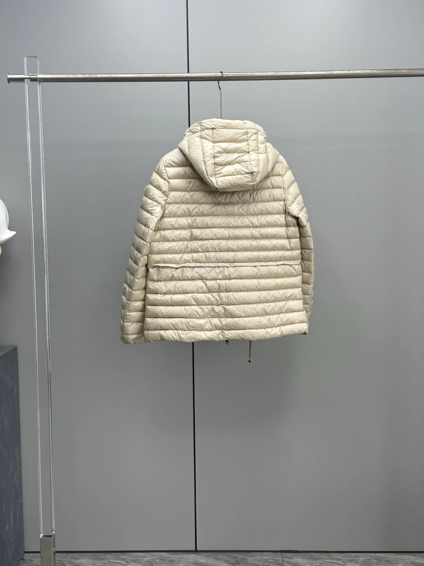 Women's Jackets And Down Jackets MONCLER 18017036
