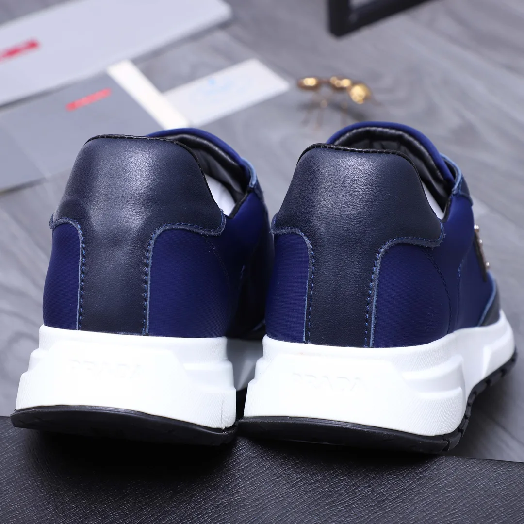 Women's Sneakers PRADA 17429868