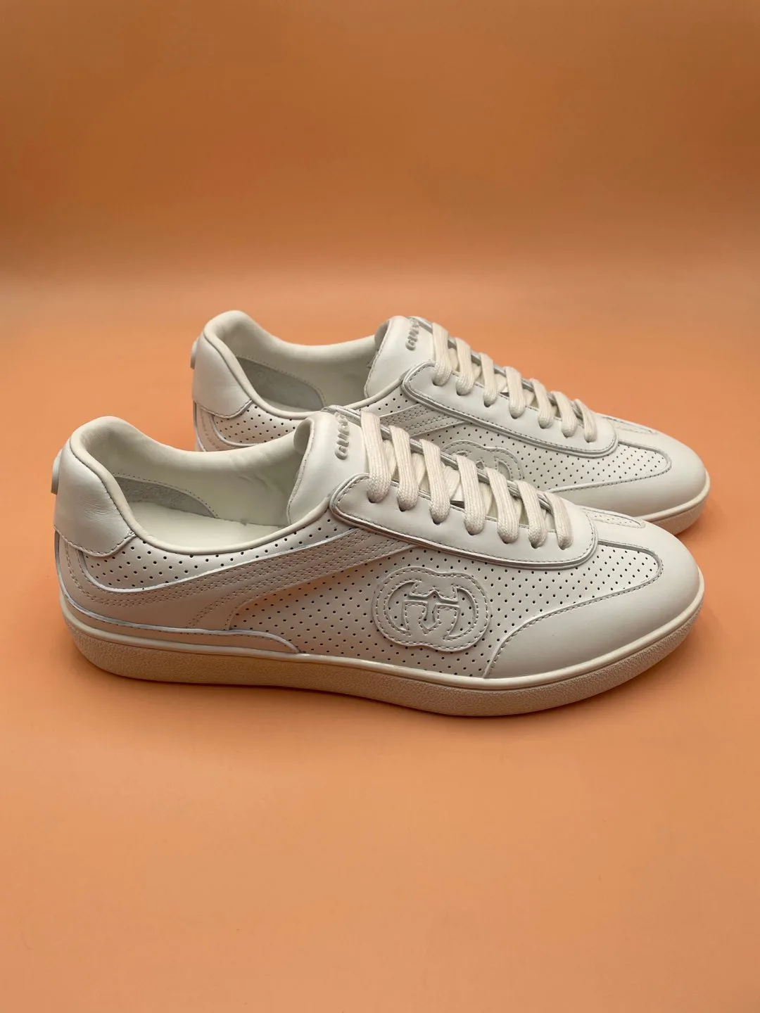 Women's Sneakers GUCCI 17620516