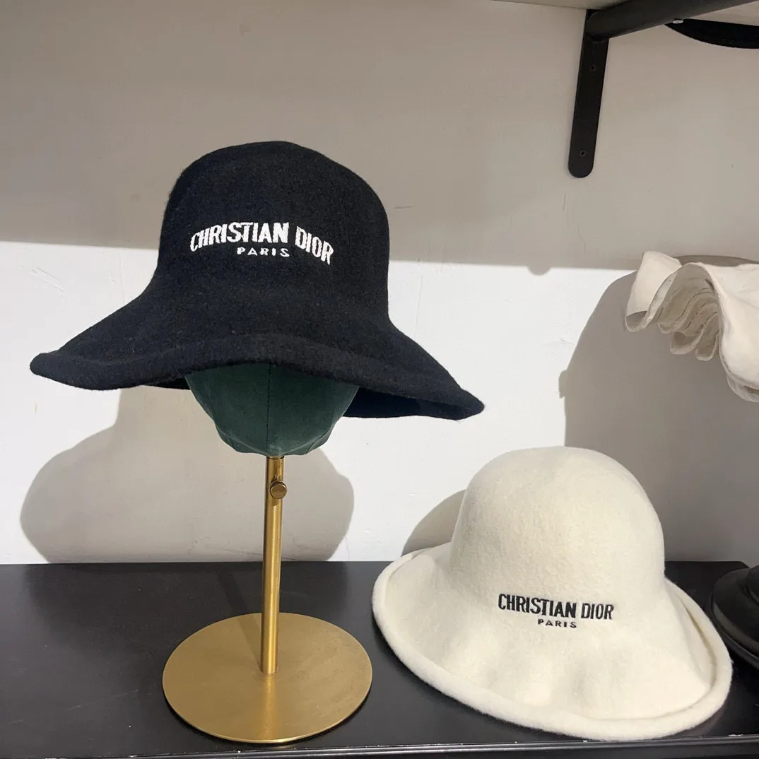 Hats CHRISTIAN DIOR 17973796