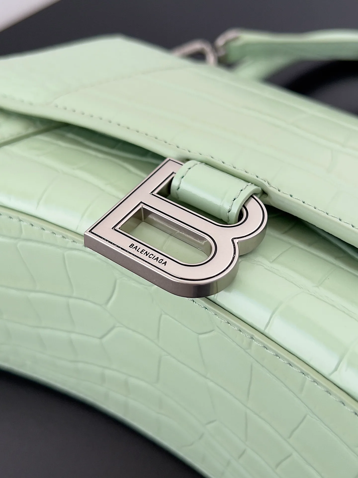 Классические Сумки Женские Balenciaga 18619528
