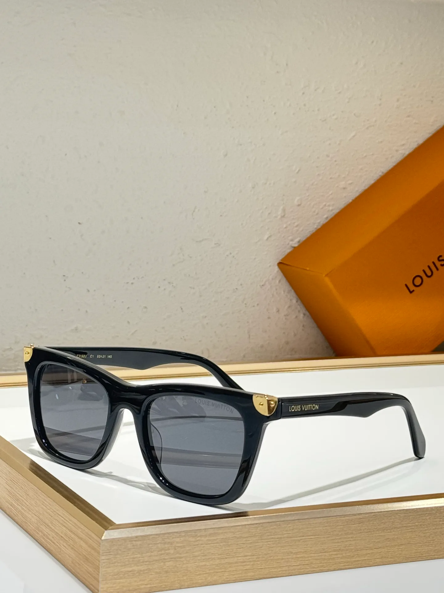Glasses LOUIS VUITTON 17838609
