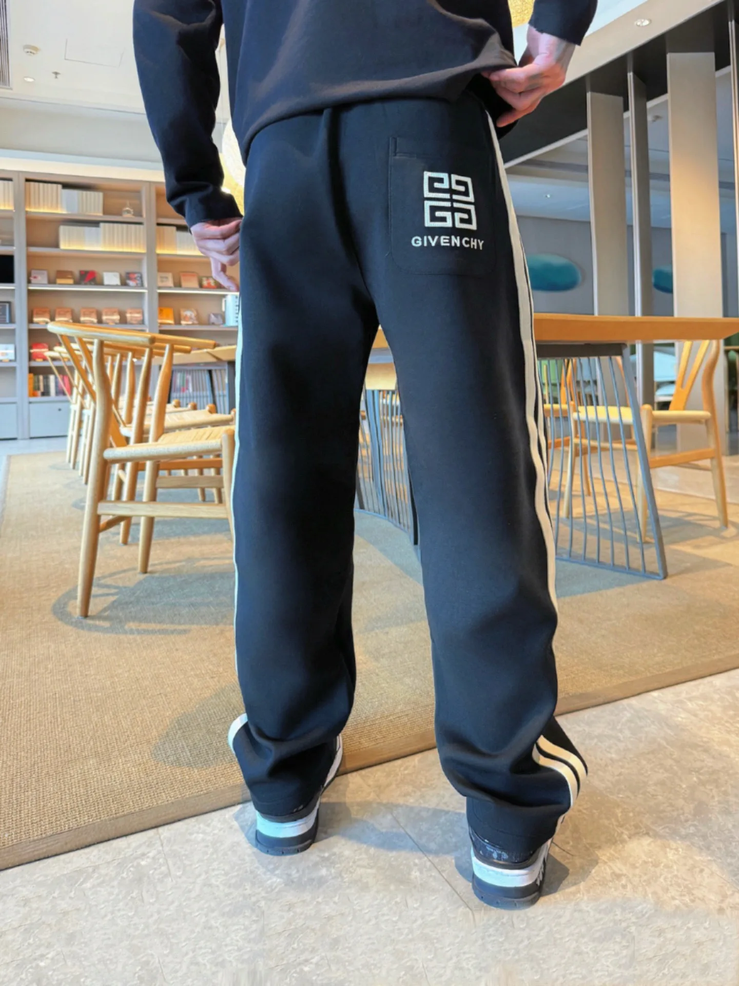 Men's Trousers GIVENCHY 18345801