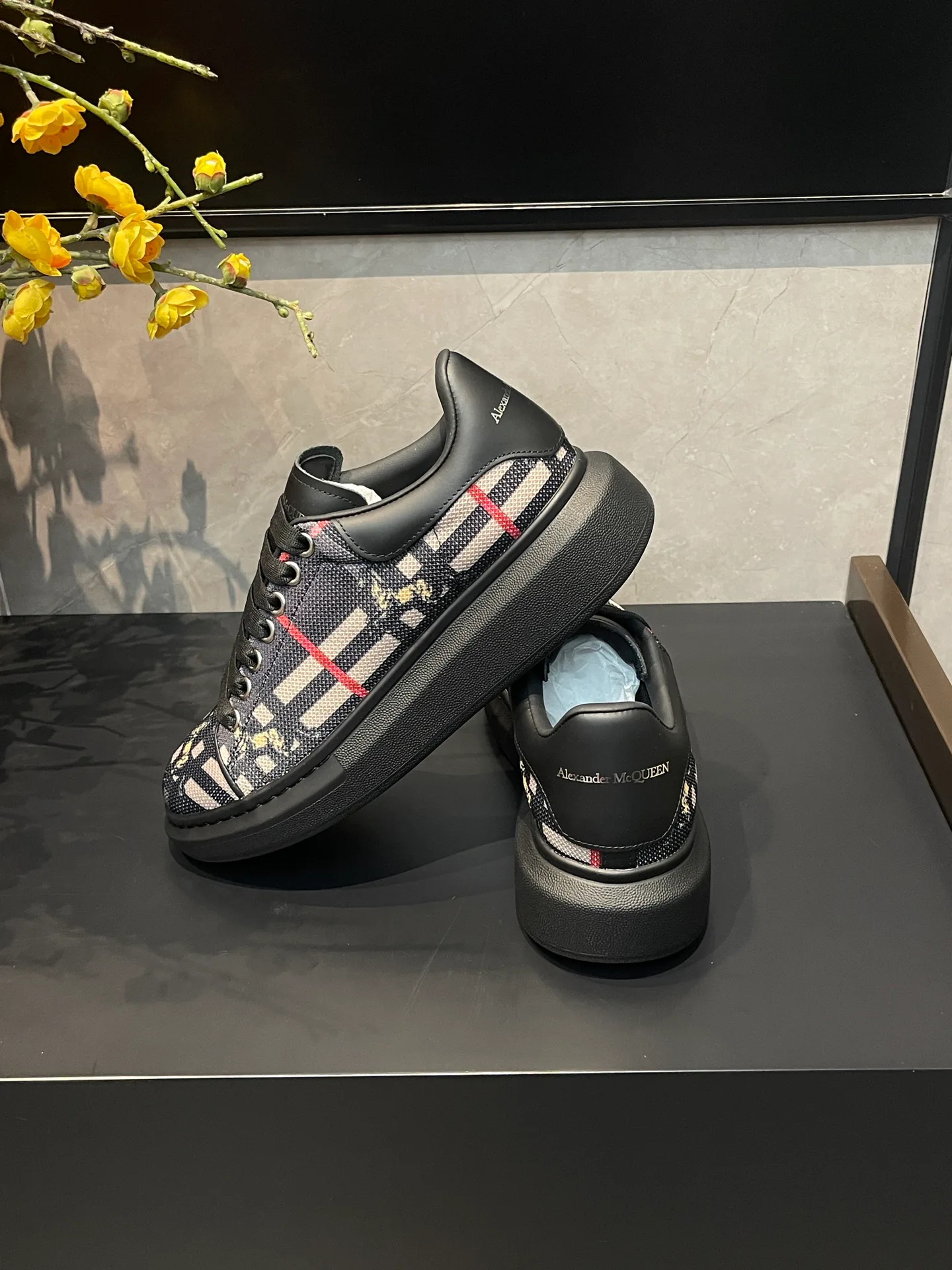 Women's Sneakers ALEXANDER MCQUEEN 18465070