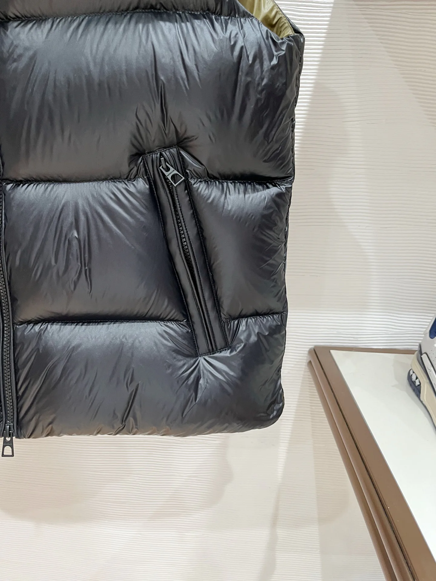 Жилеты Мужские Moncler 18639720