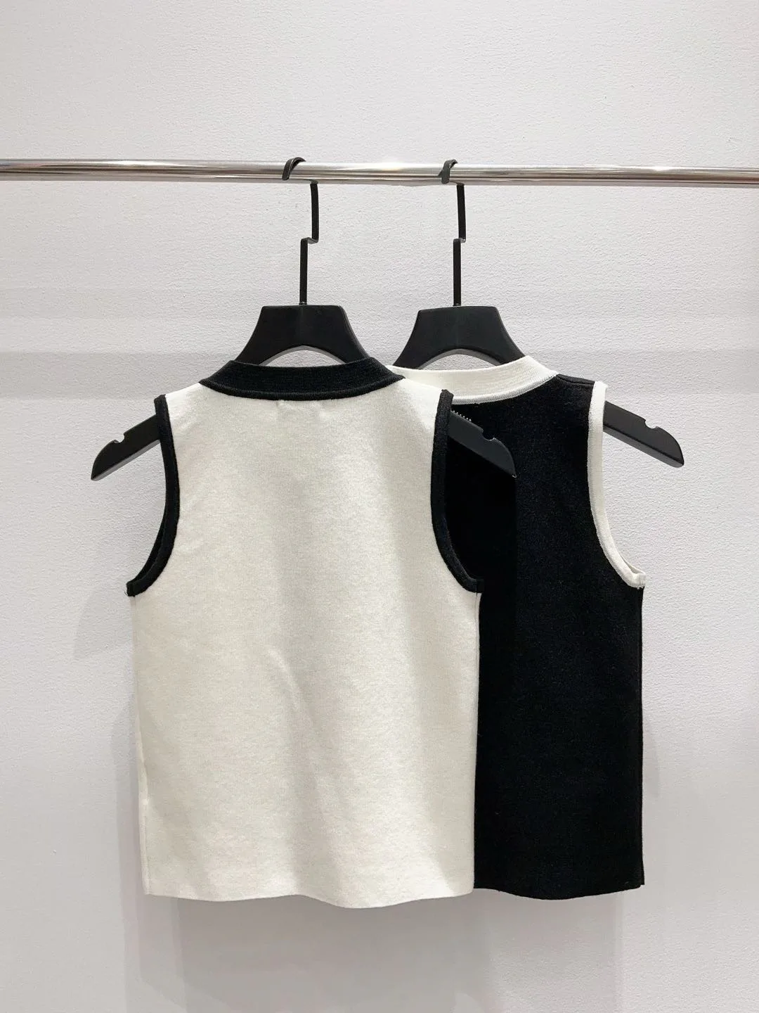 Women's Vests CHANEL 17737230
