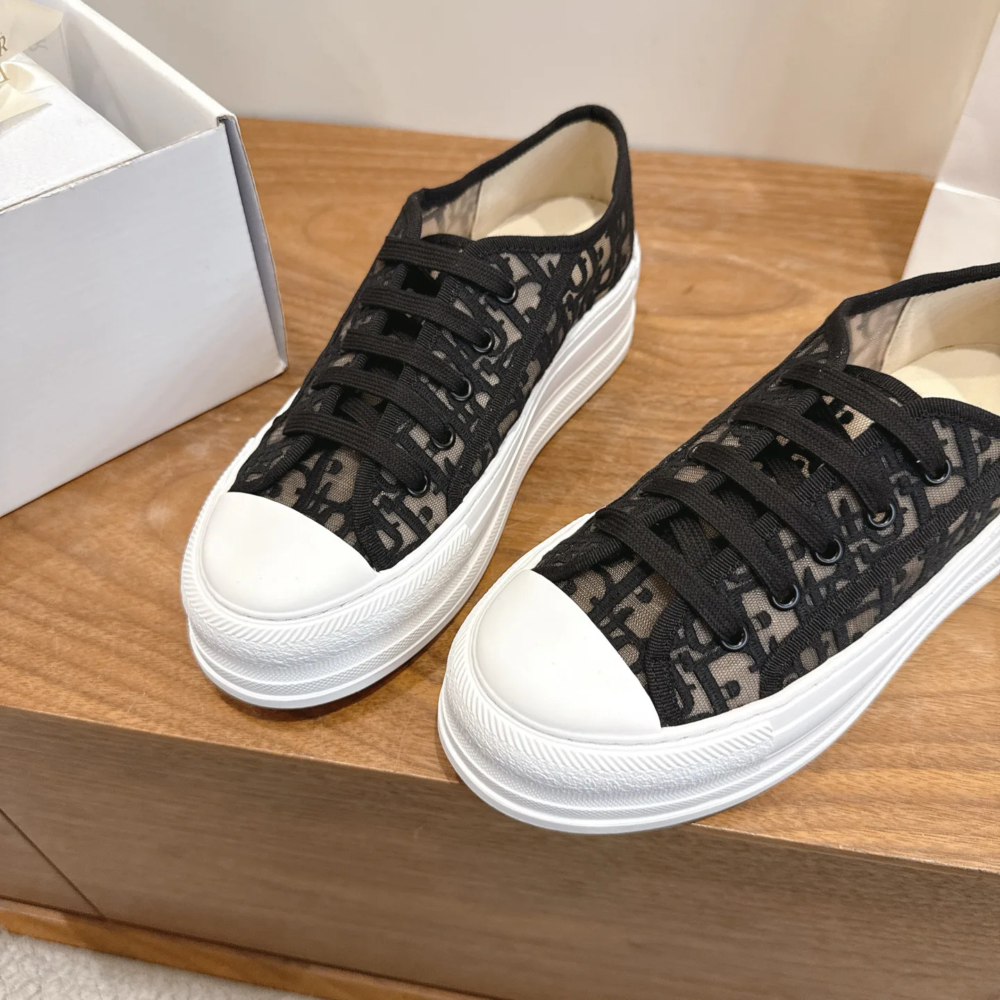 Women's Sneakers CHRISTIAN DIOR 18006950