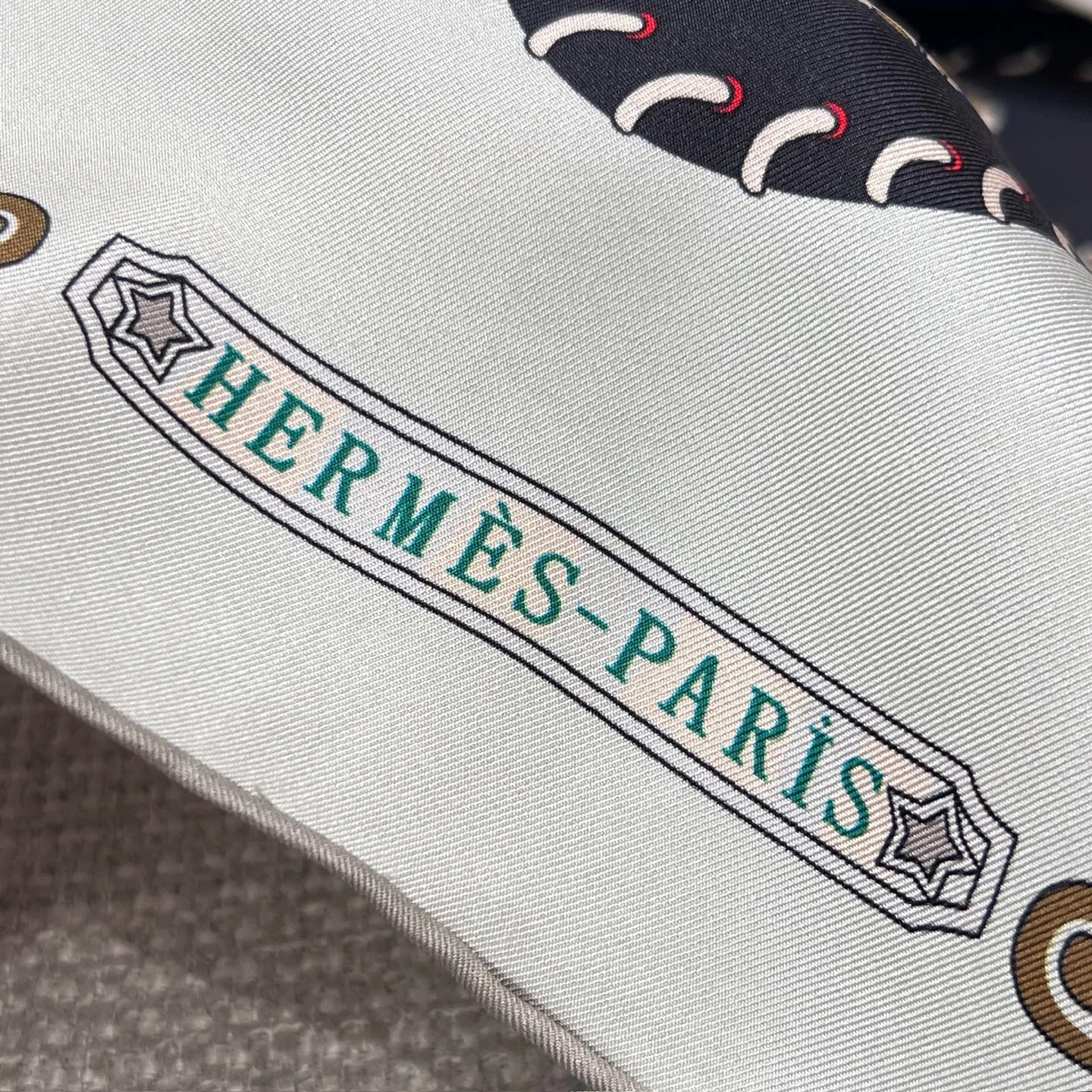 Silk Scarves HERMES 17991447
