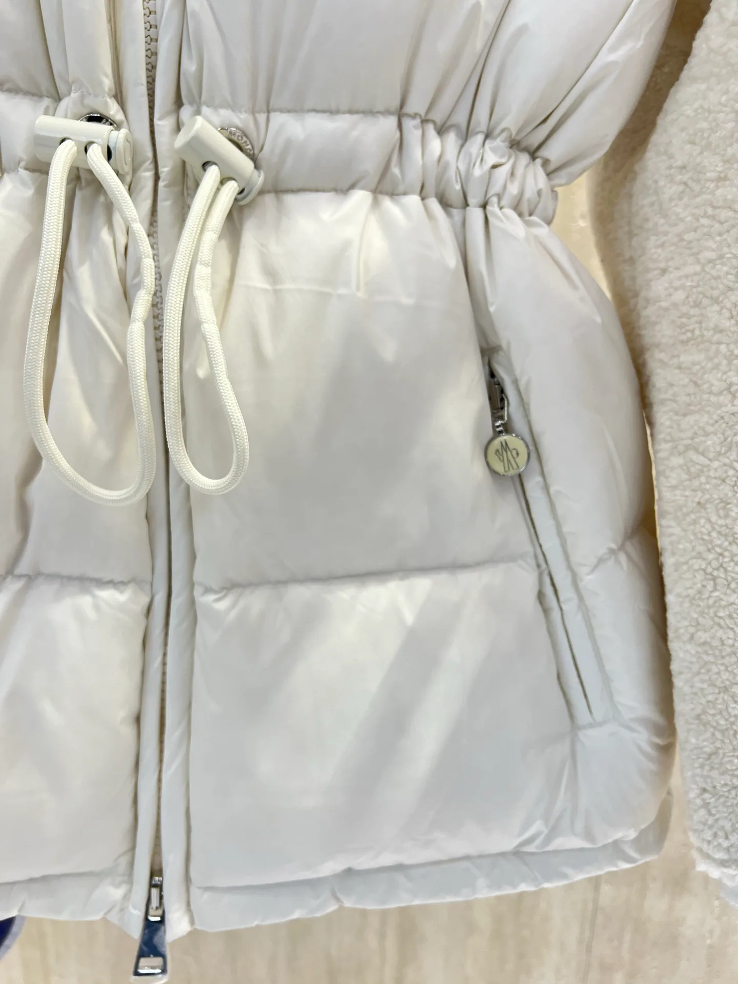 Куртки И Пуховики Мужские Moncler 18683943