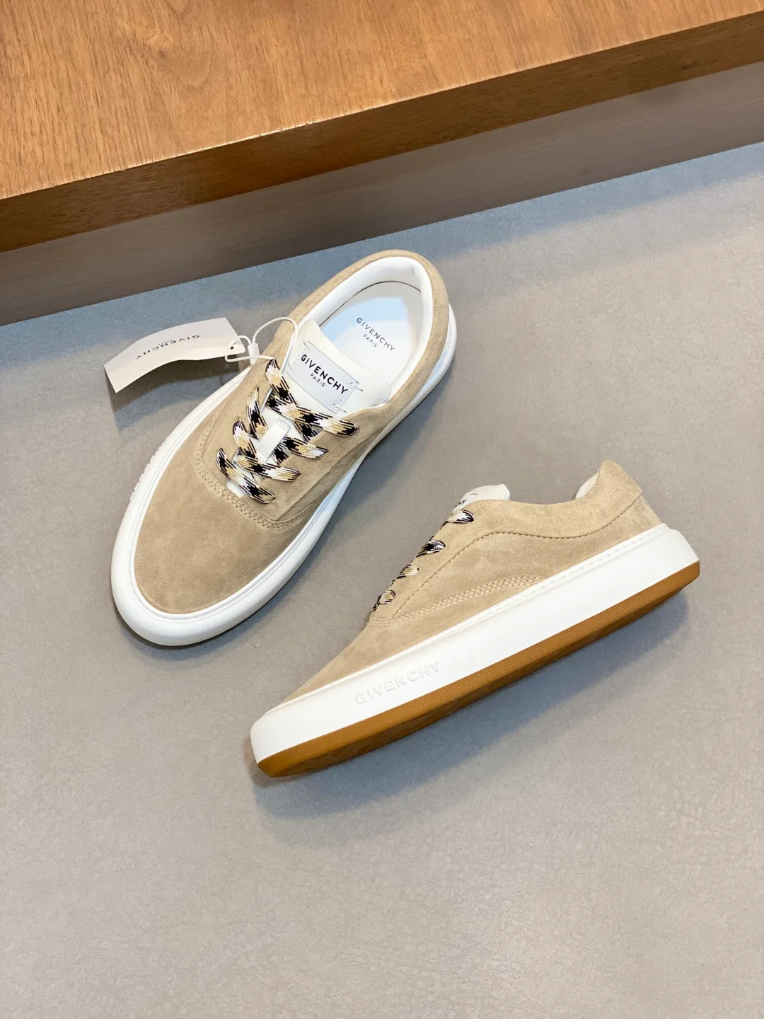 Men's Sneakers GIVENCHY 18449120