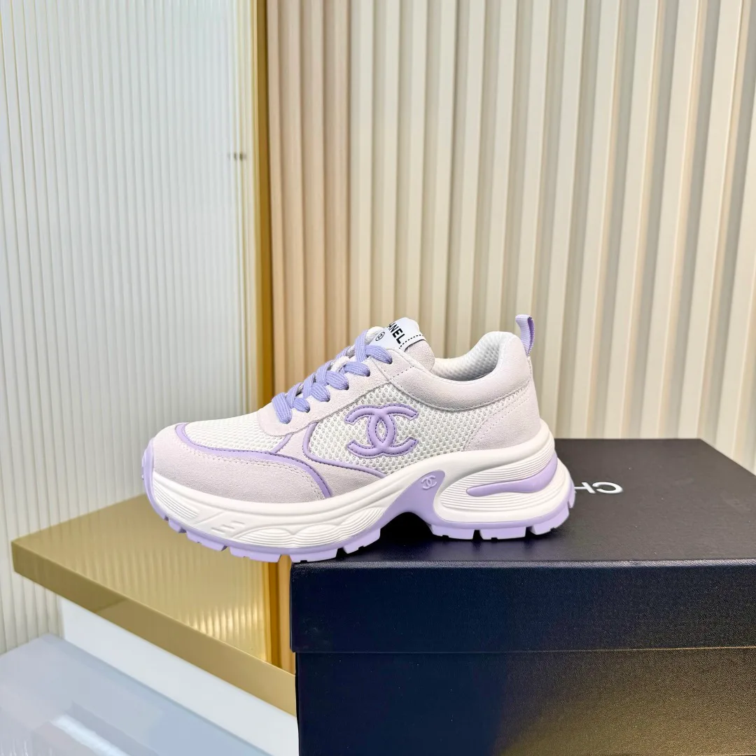 Women's Sneakers CHANEL 18366998