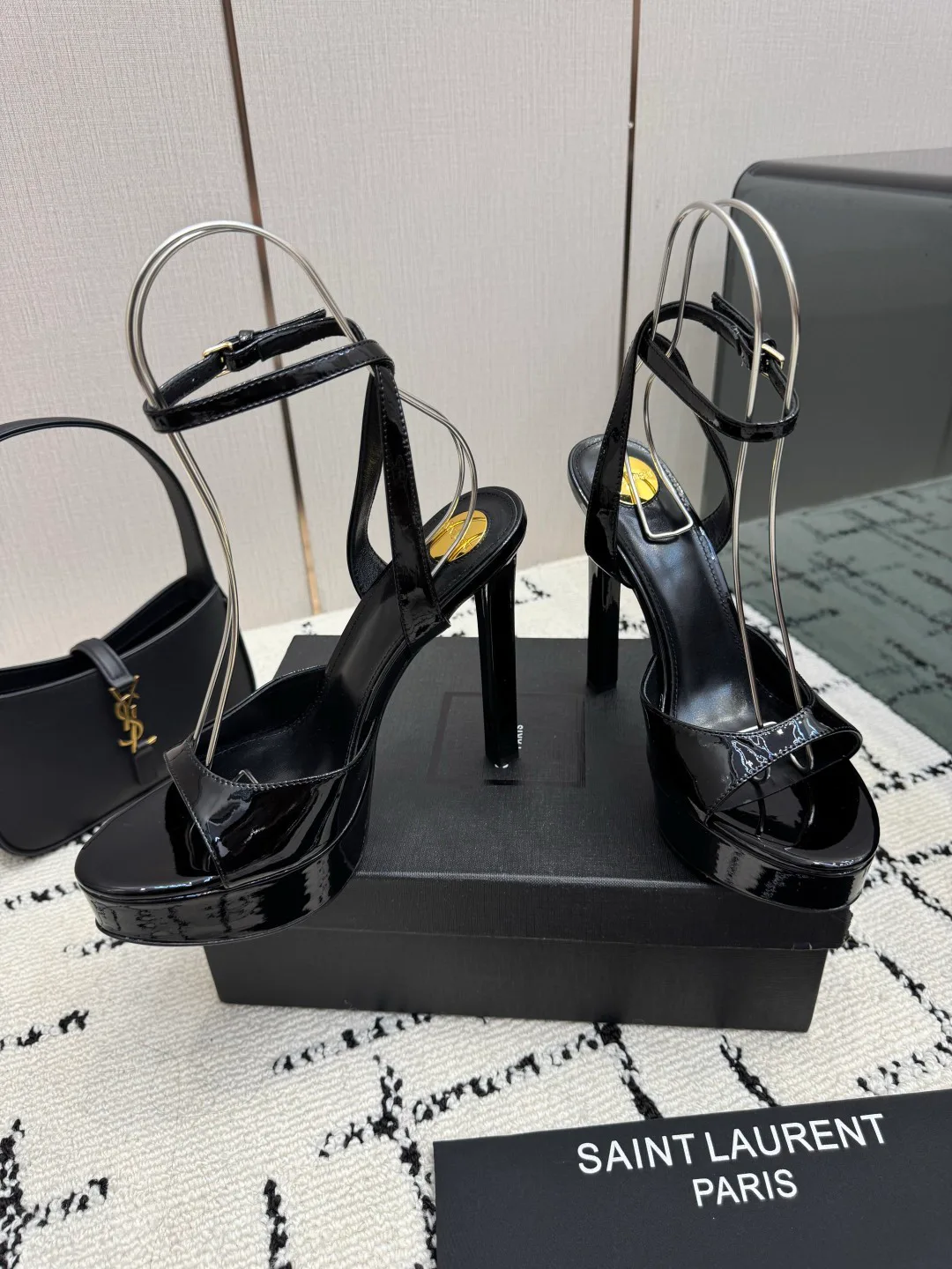 Women's Open-Toe Sandals SAINT LAURENT 18049024