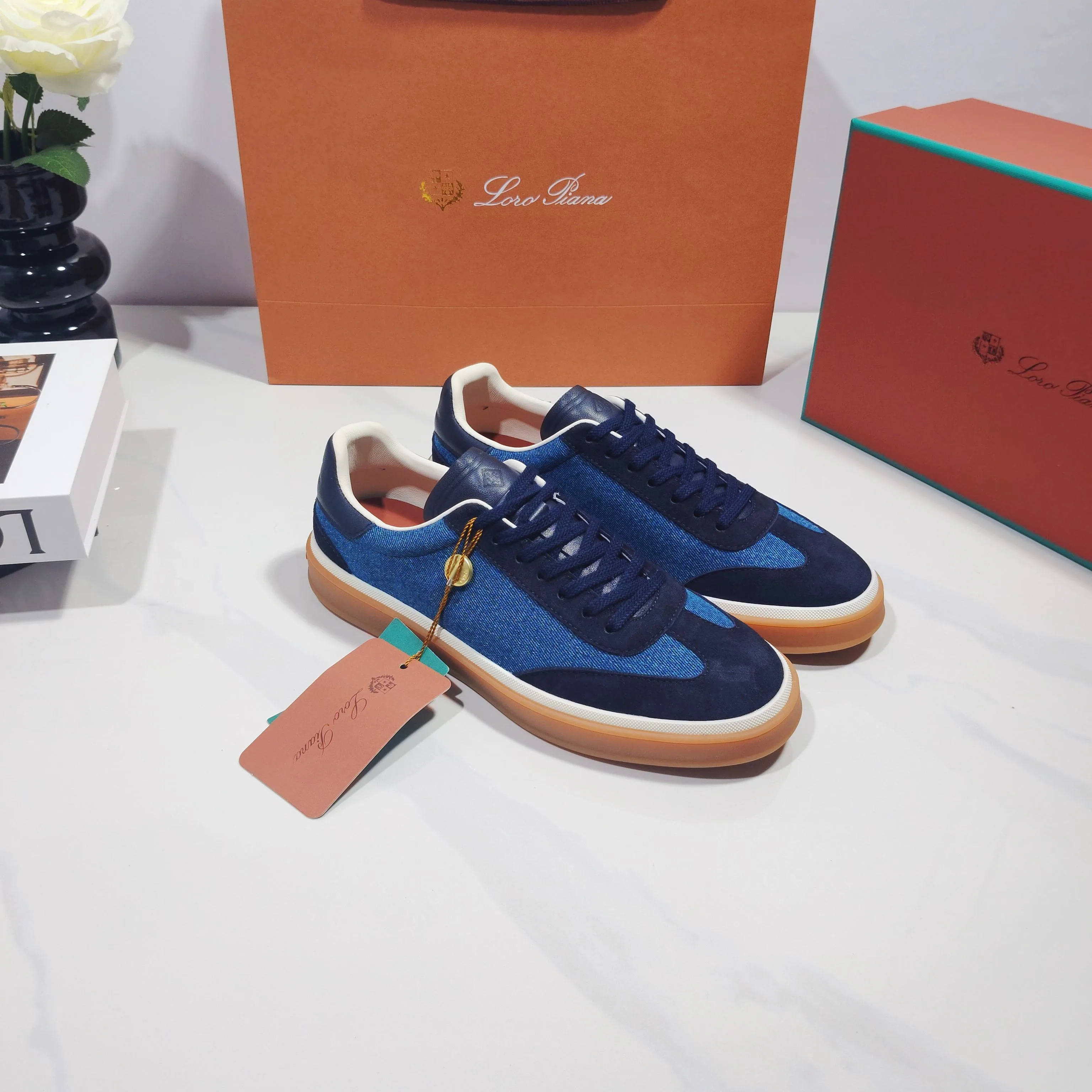 Women's Sneakers LORO PIANA 17961938