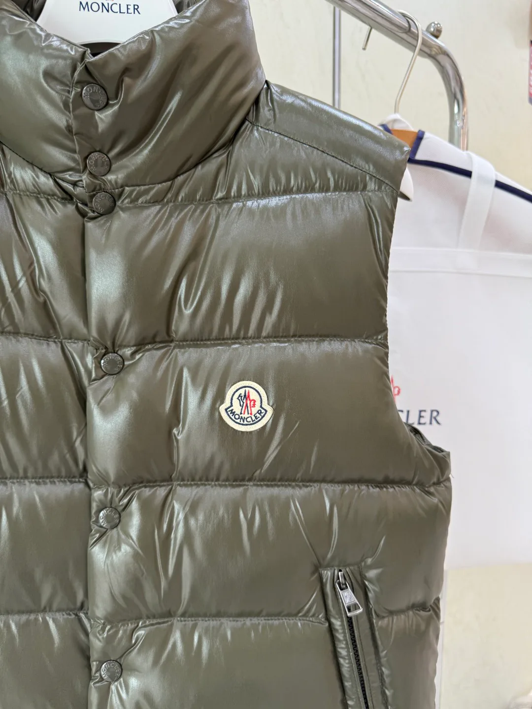 Women's Vests MONCLER 18376097