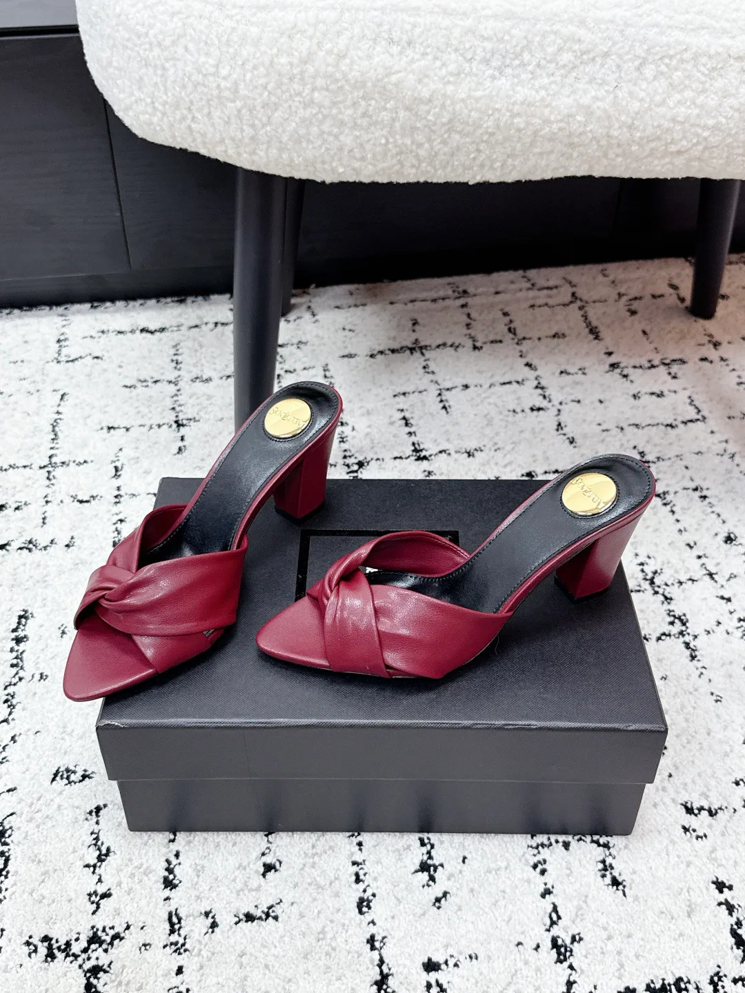 Women's Mules And Clogs SAINT LAURENT 17946660