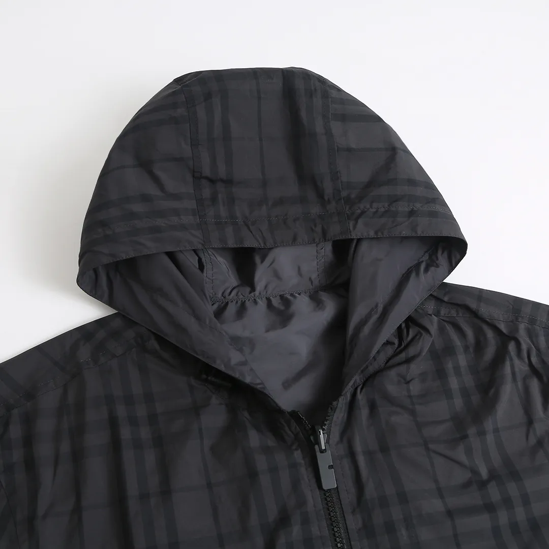Women's Jackets And Down Jackets BURBERRY 18045920