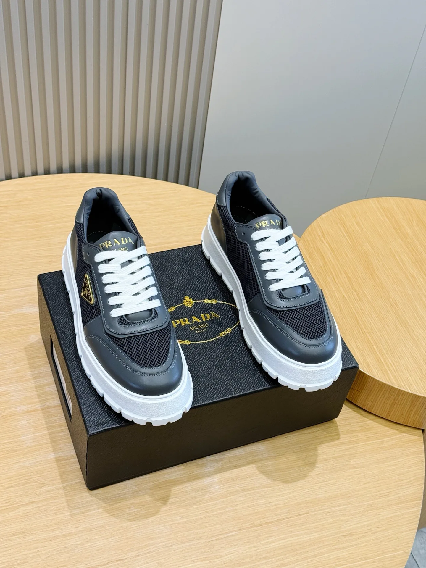 Men's Sneakers PRADA 18101443