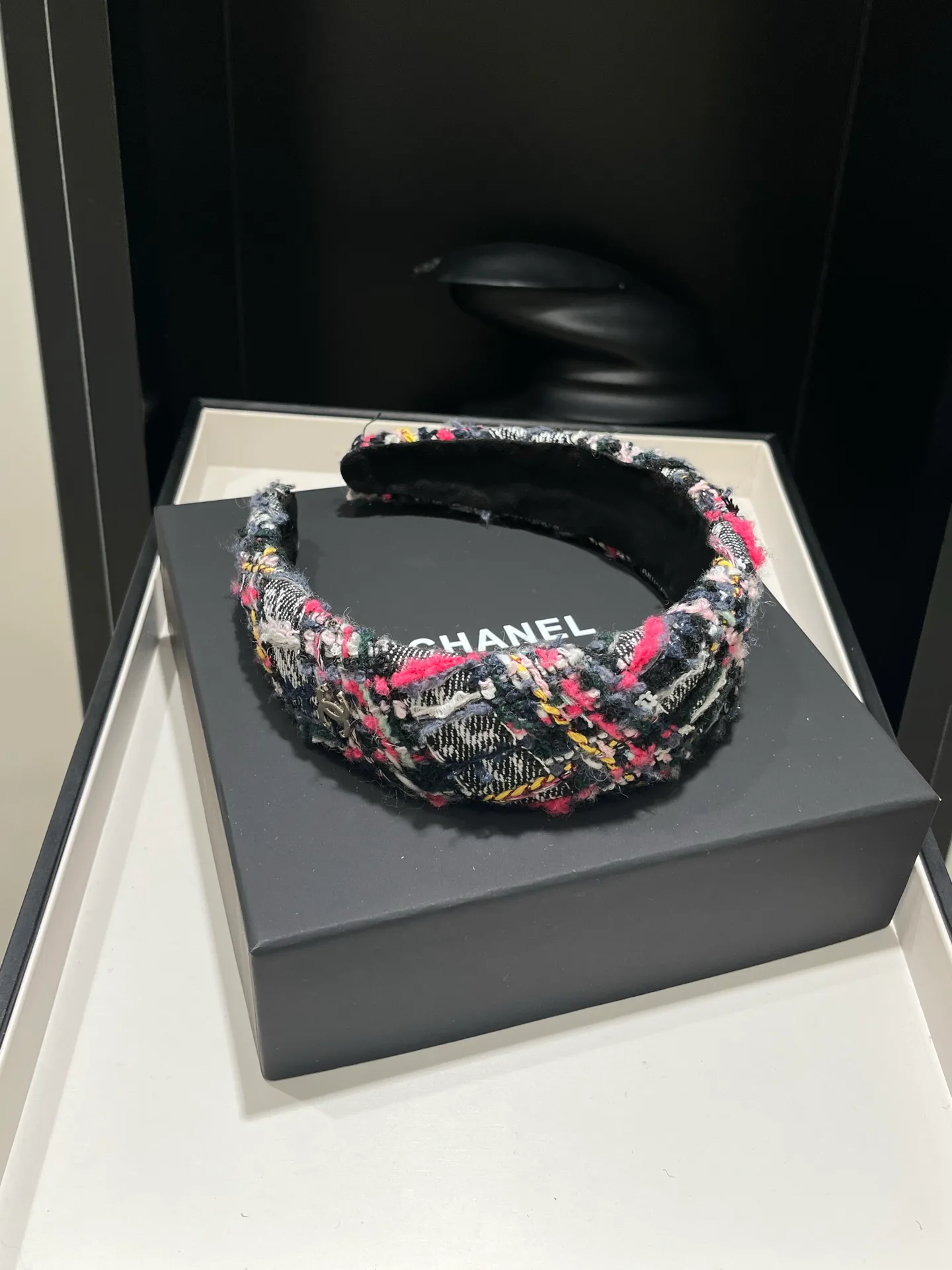 Hats CHANEL 17643125