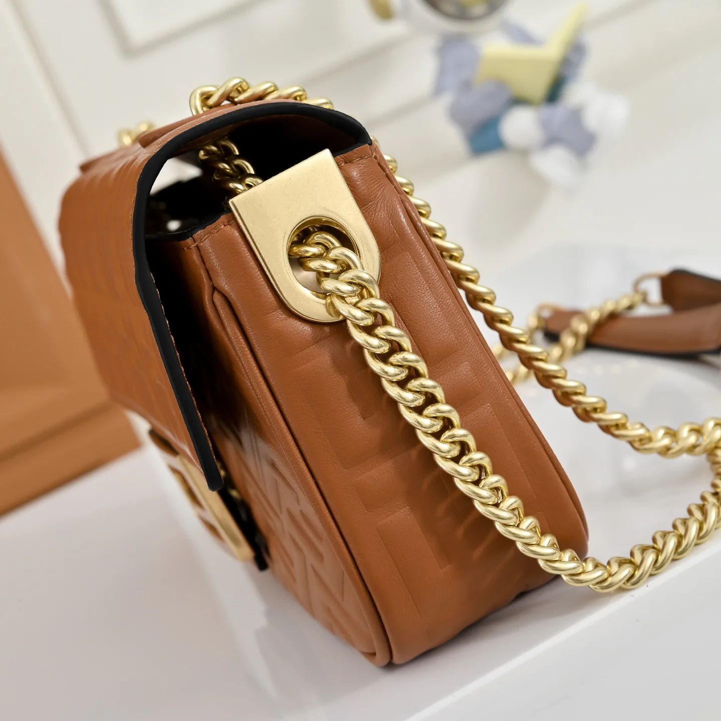Классические Сумки Женские Fendi 18676182