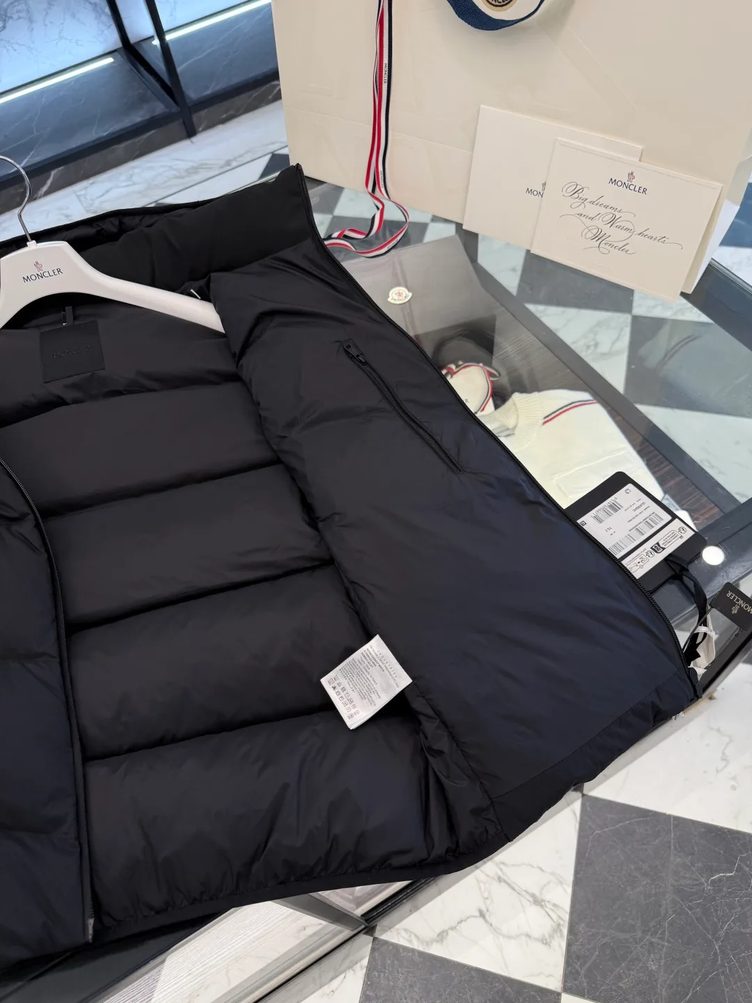 Men's Vests MONCLER 18007723