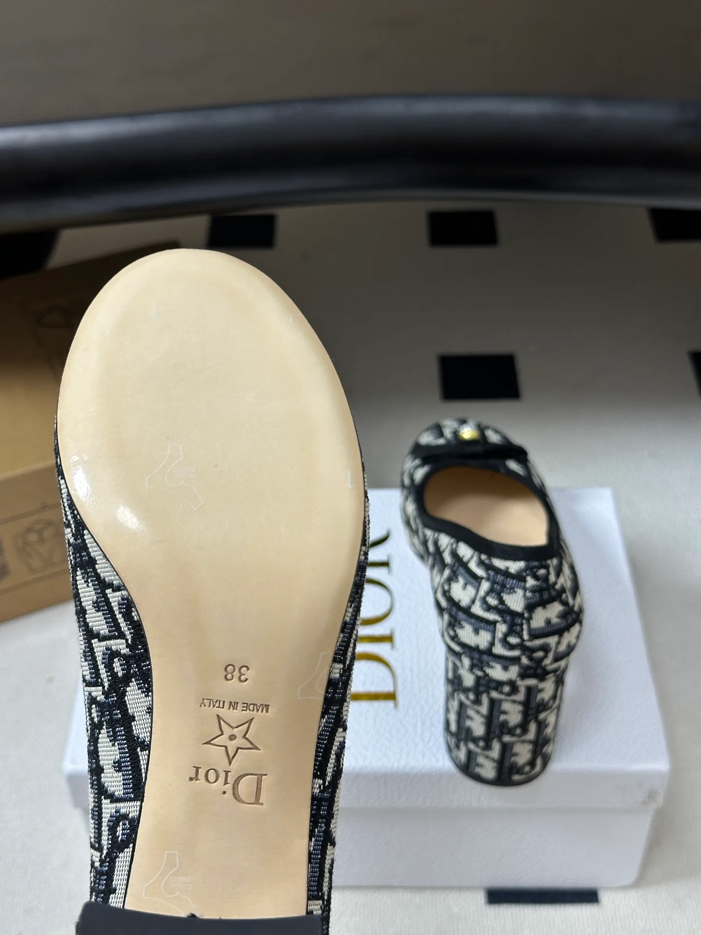 Women's Ballet Flats CHRISTIAN DIOR 18049193