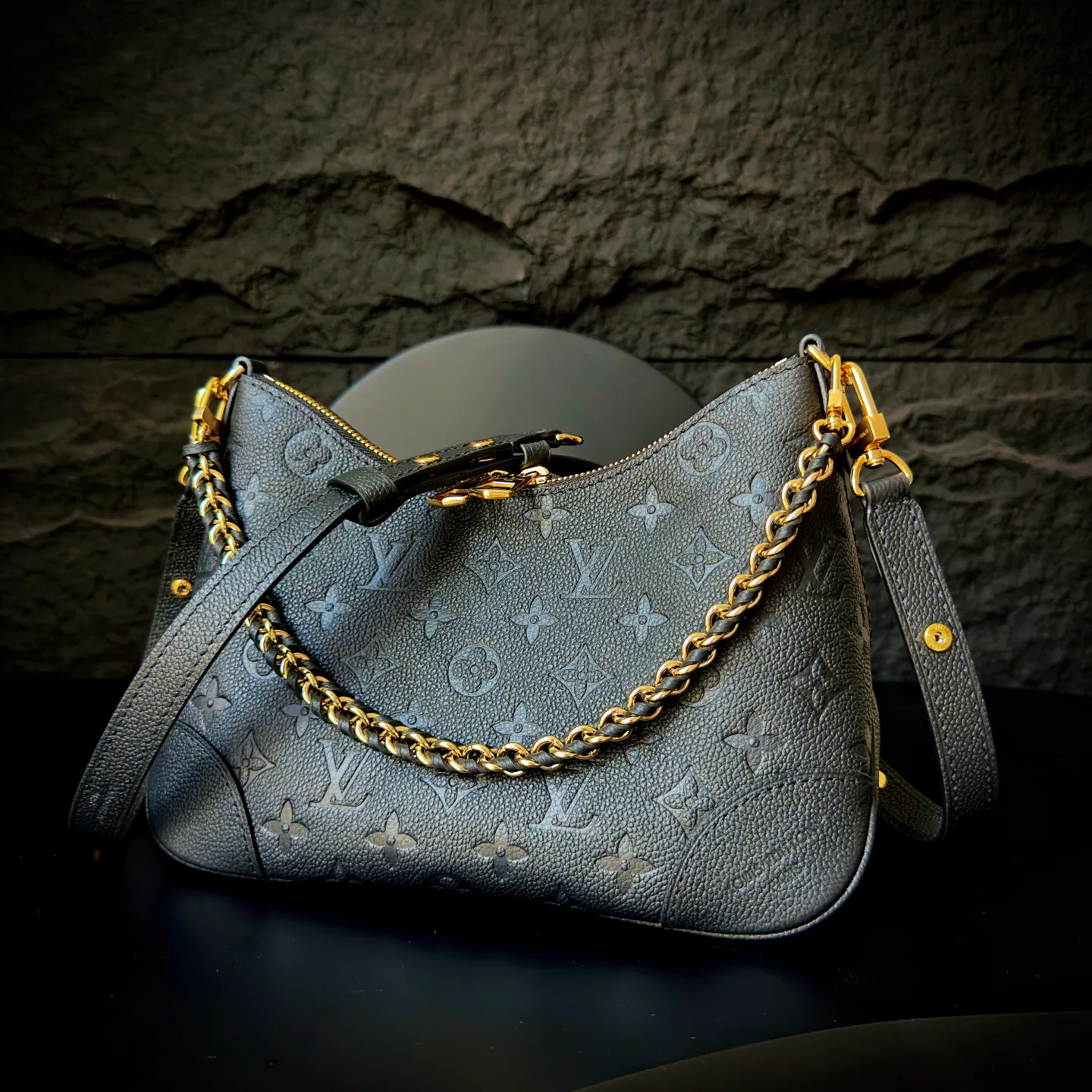 Women's Classic Handbags LOUIS VUITTON 17906951