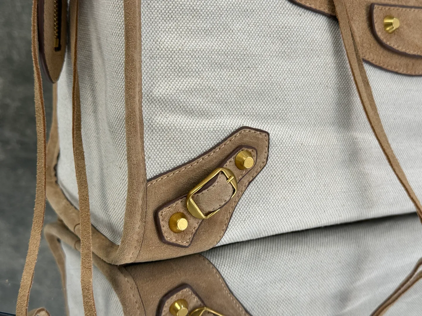 Классические Сумки Женские Balenciaga 18608594