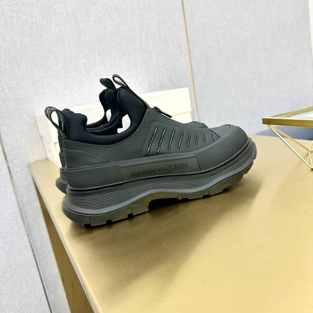 Women's Sneakers ALEXANDER MCQUEEN 18397474