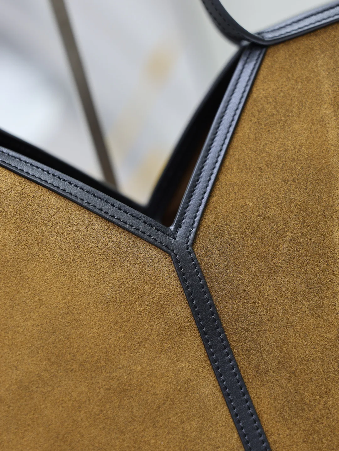 Women's Classic Handbags SAINT LAURENT 18321438