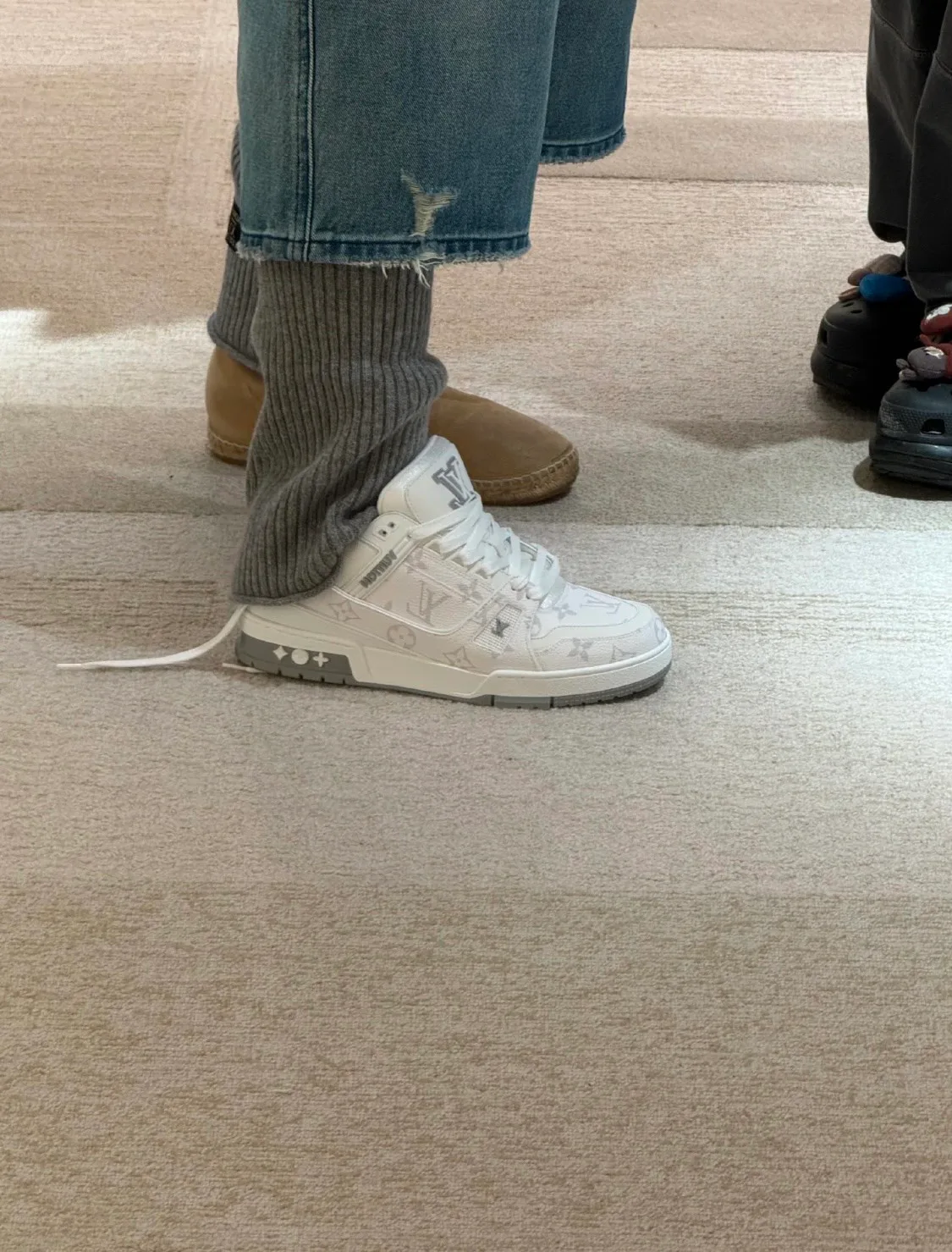 Women's Sneakers LOUIS VUITTON 17963678