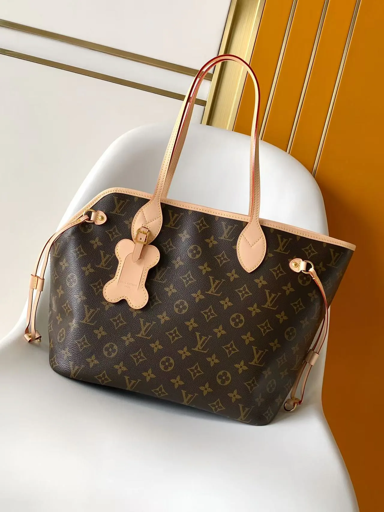 Women's Classic Handbags LOUIS VUITTON 17784882