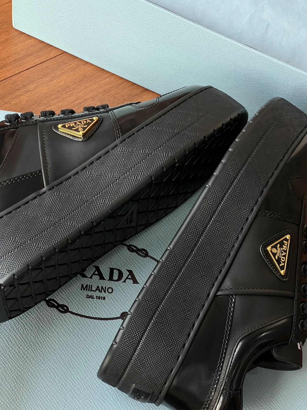 Women's Sneakers PRADA 18170777