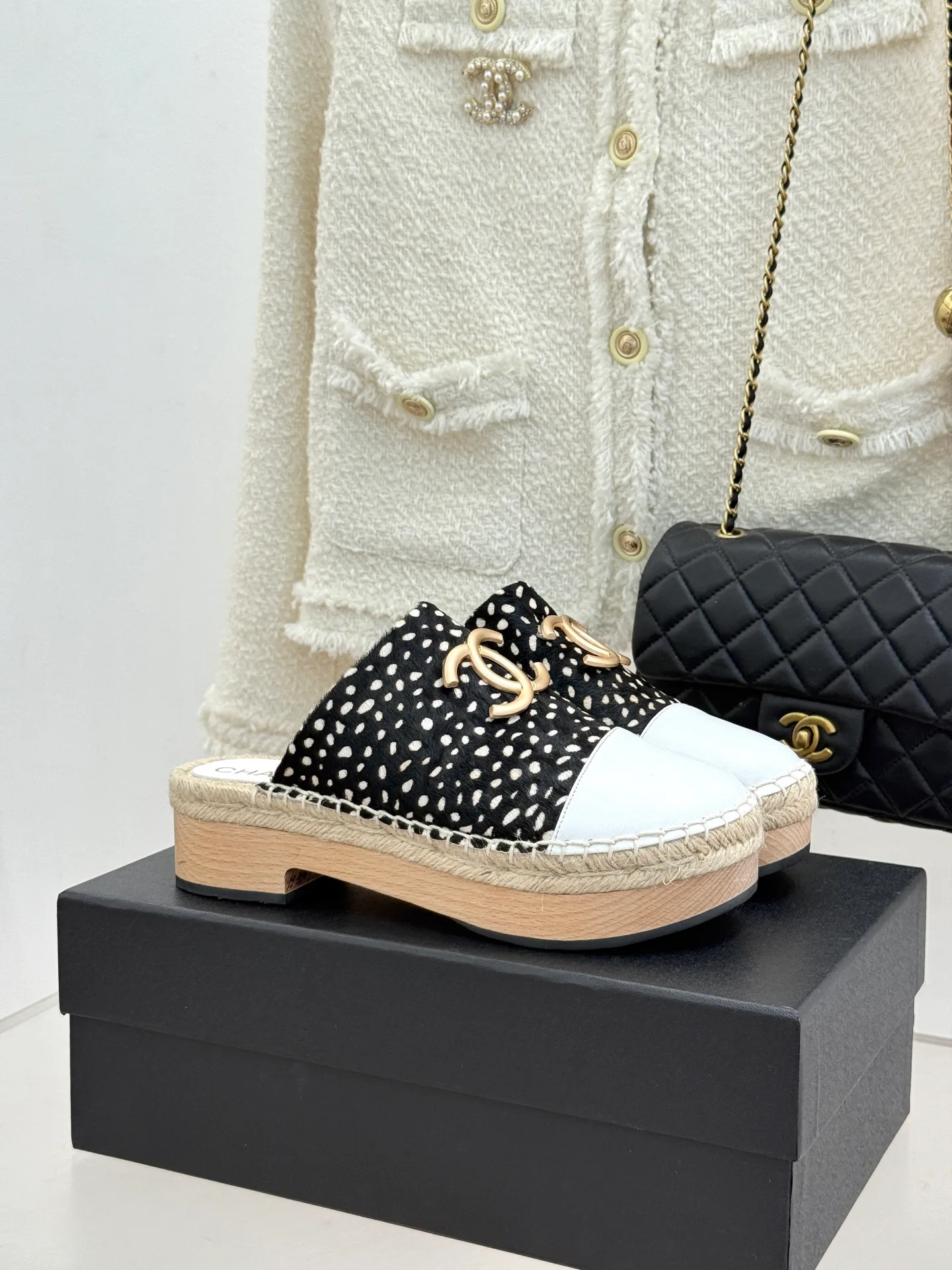 Women's Mules And Clogs CHANEL 17813173