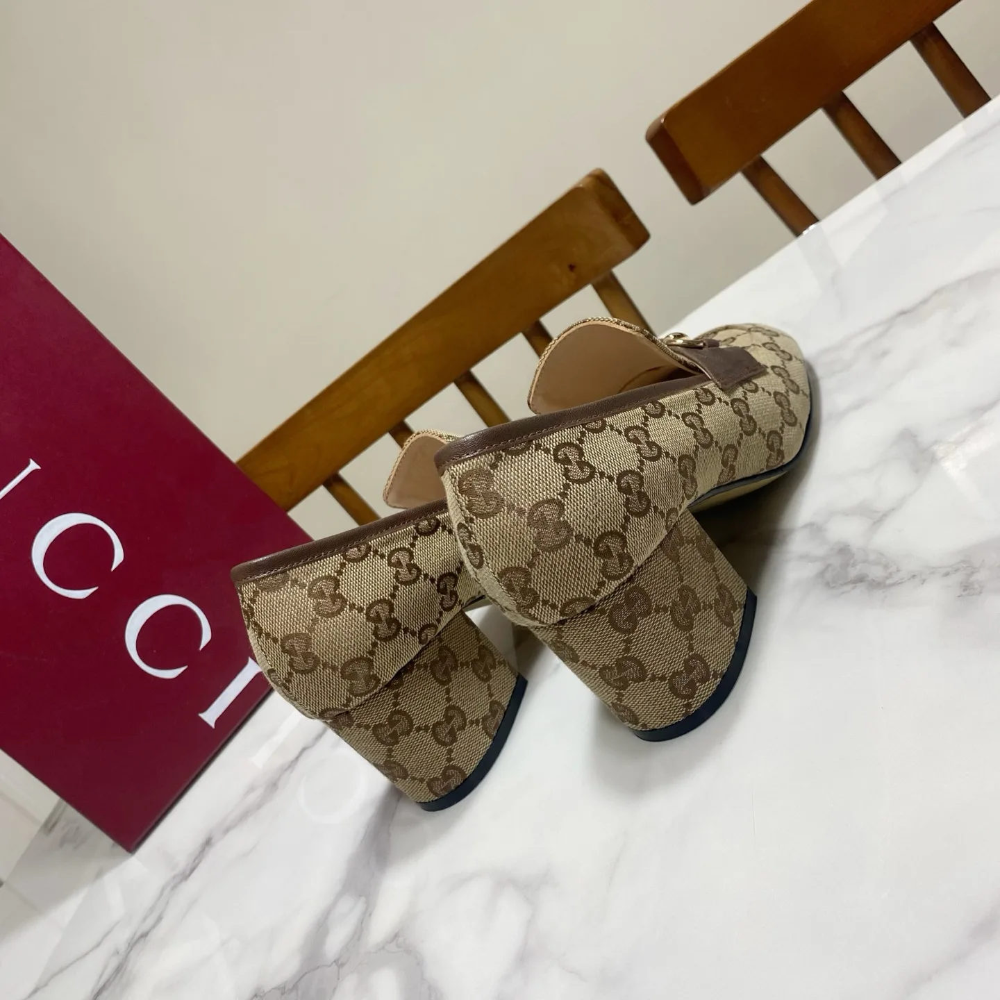 Women's Loafers And Moccasins GUCCI 17570585