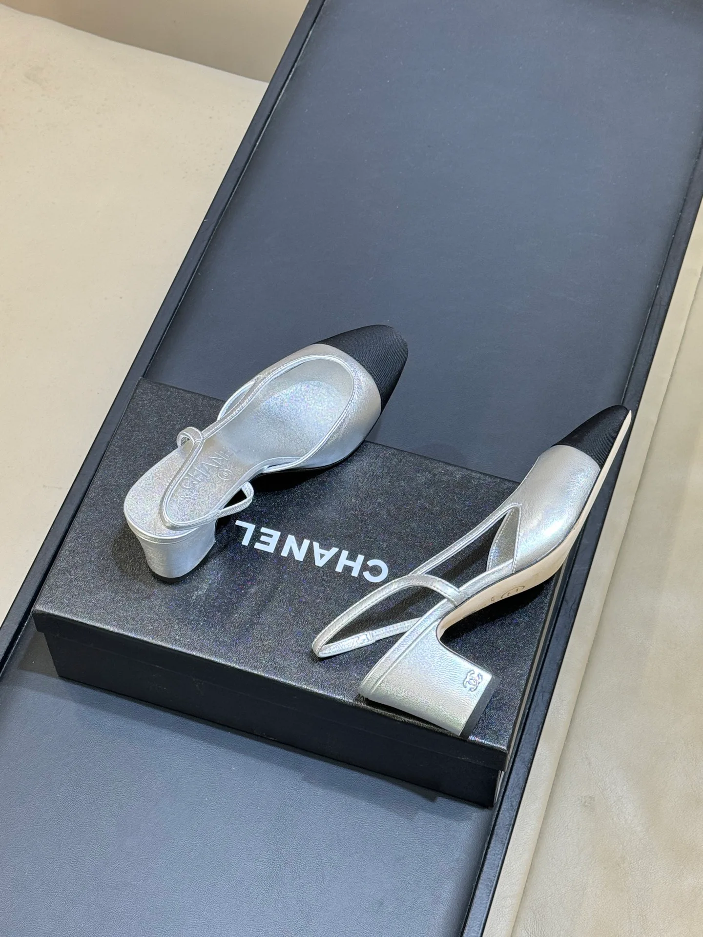 Women's Heels CHANEL 18072789