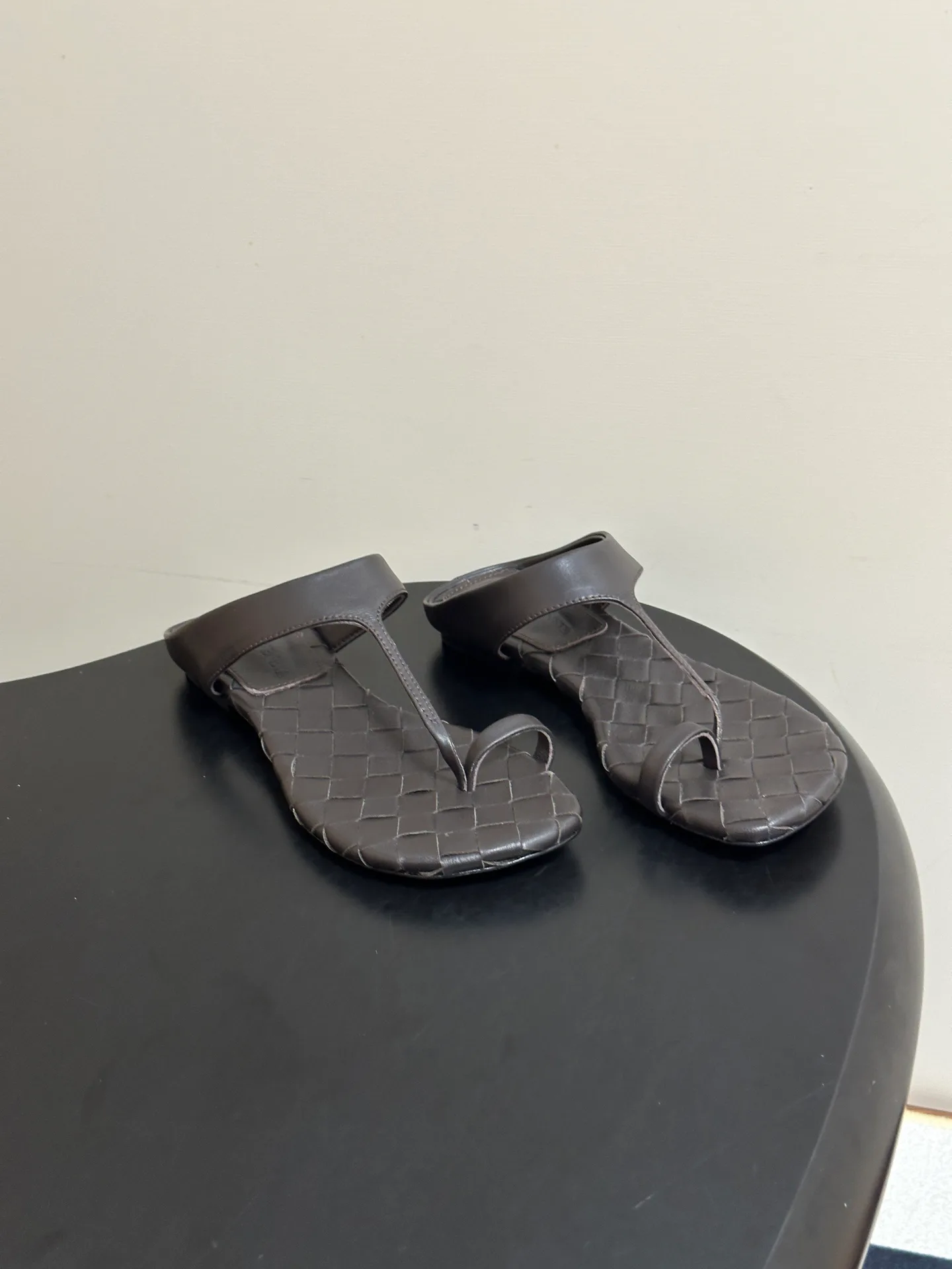 Women's Flip-Flops BOTTEGA VENETA 18049558