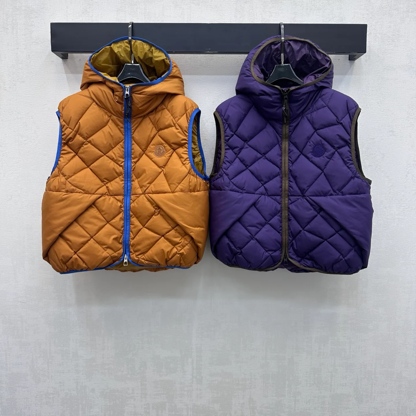 Women's Vests MONCLER 18480677