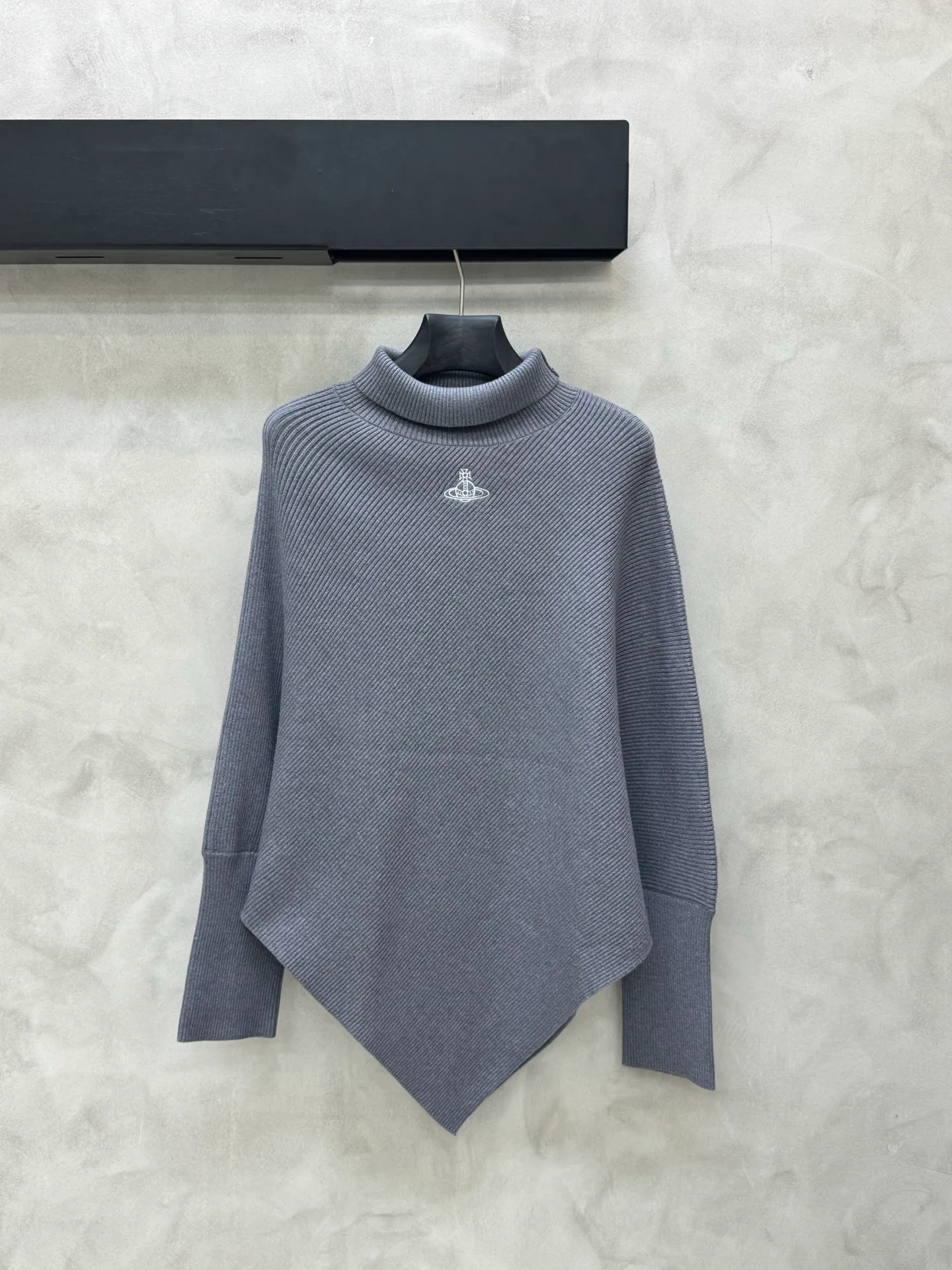 Women's Jumpers And Sweaters VIVIENNE WESTWOOD 18028221