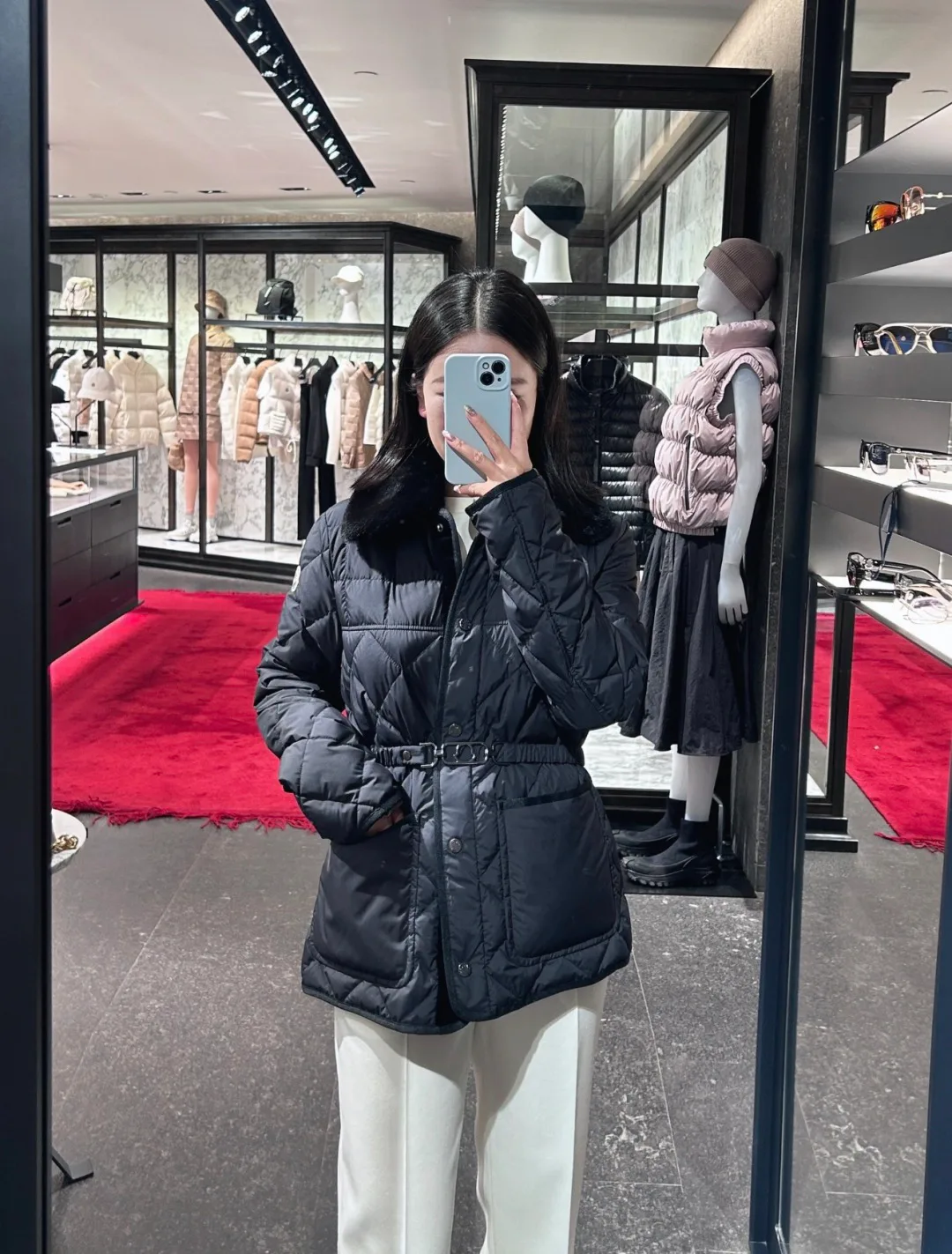 Women's Jackets And Down Jackets MONCLER 17880216
