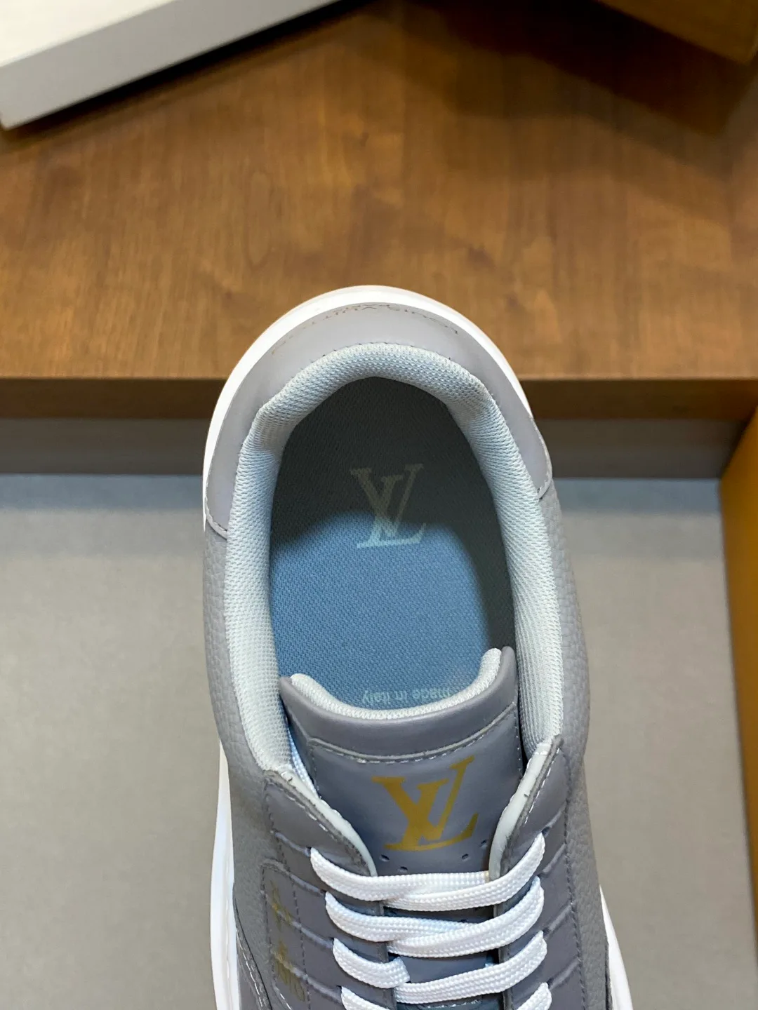 Men's Sneakers LOUIS VUITTON 18265108