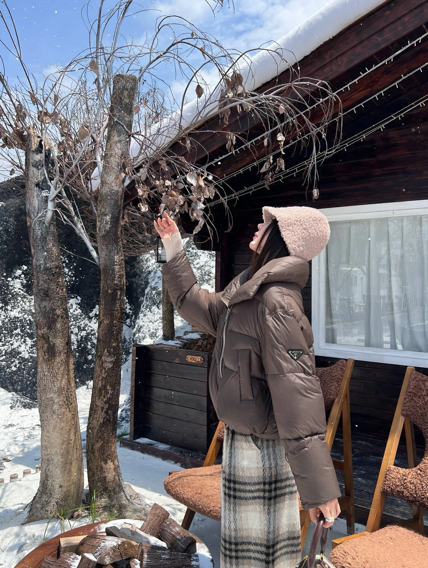 Women's Jackets And Down Jackets PRADA 18334590