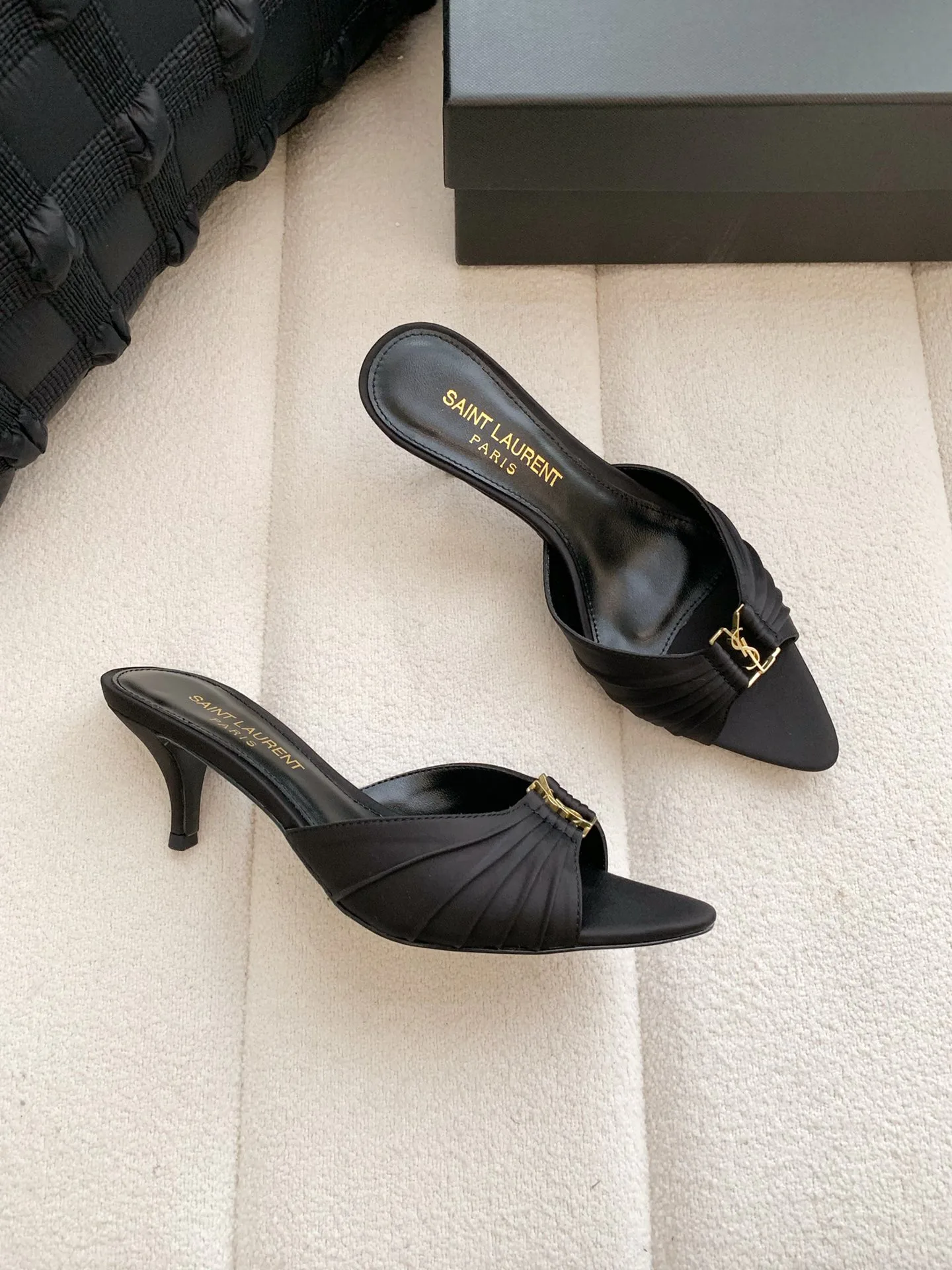 Women's Mules And Clogs SAINT LAURENT 17371741