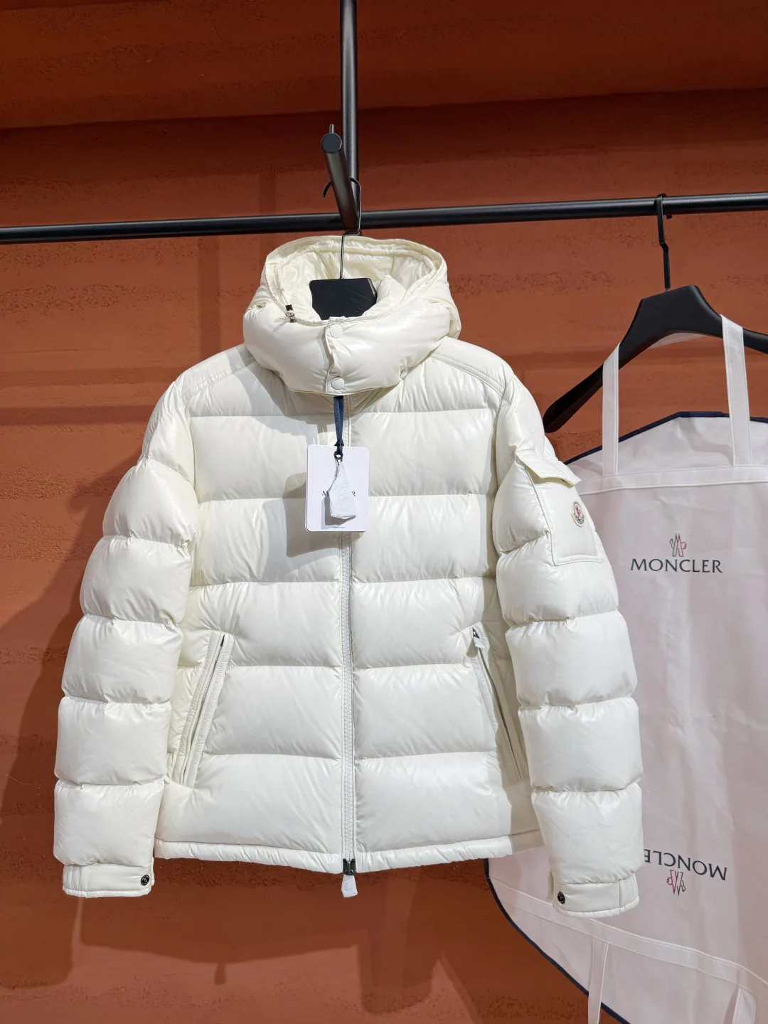 Men's Jackets And Down Jackets MONCLER 18048530