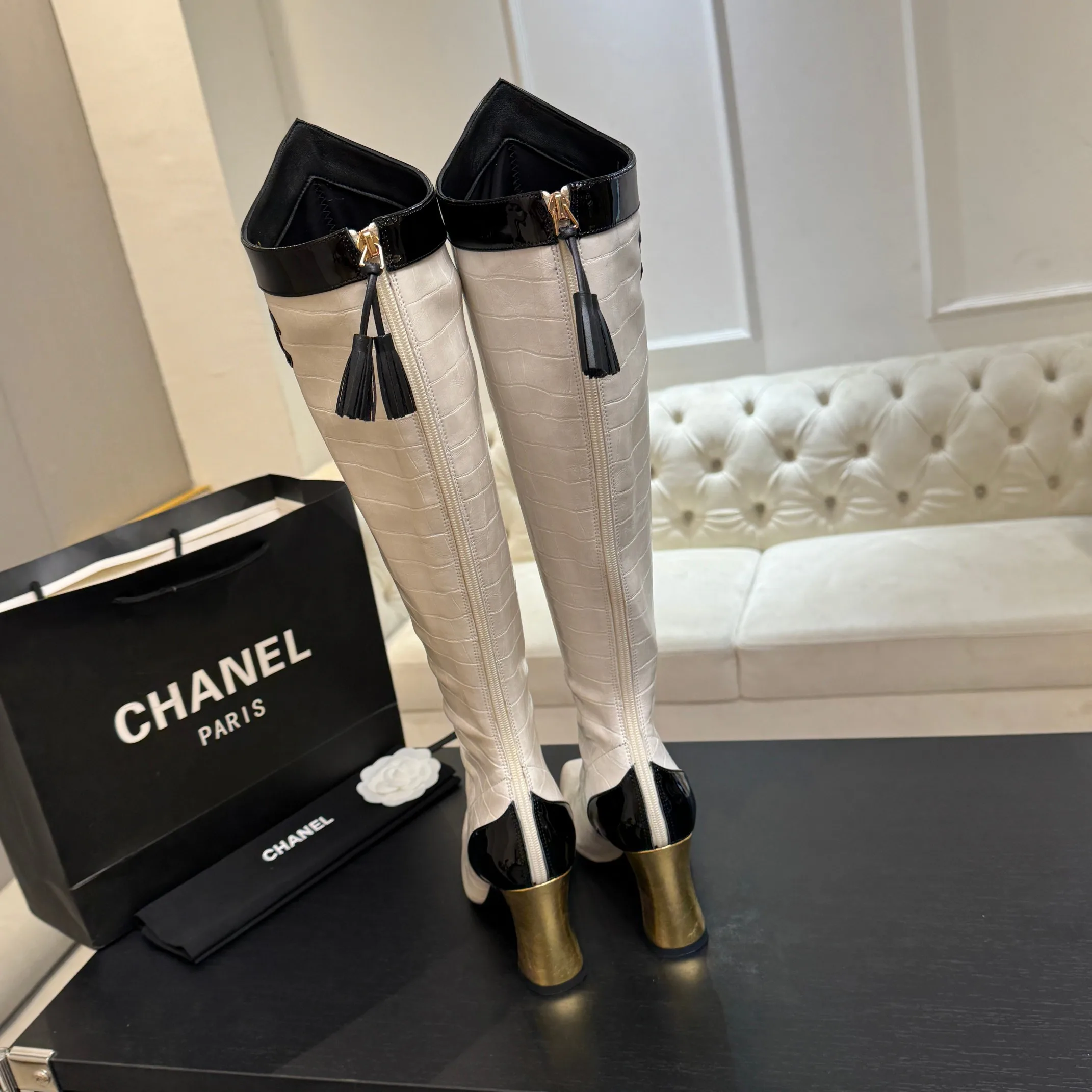 Women's Boots CHANEL 17900009