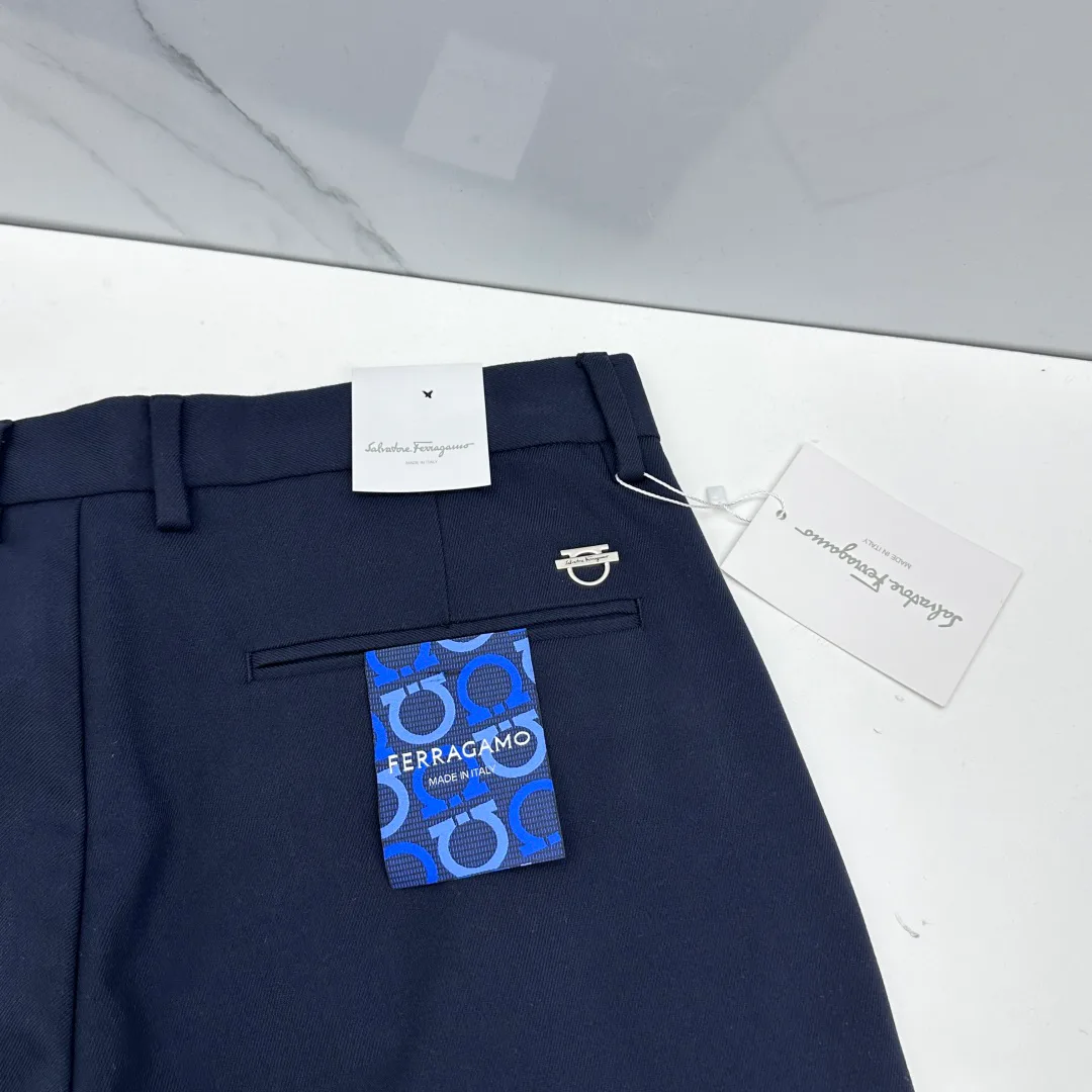 Men's Trousers SALVATORE FERRAGAMO 18246807